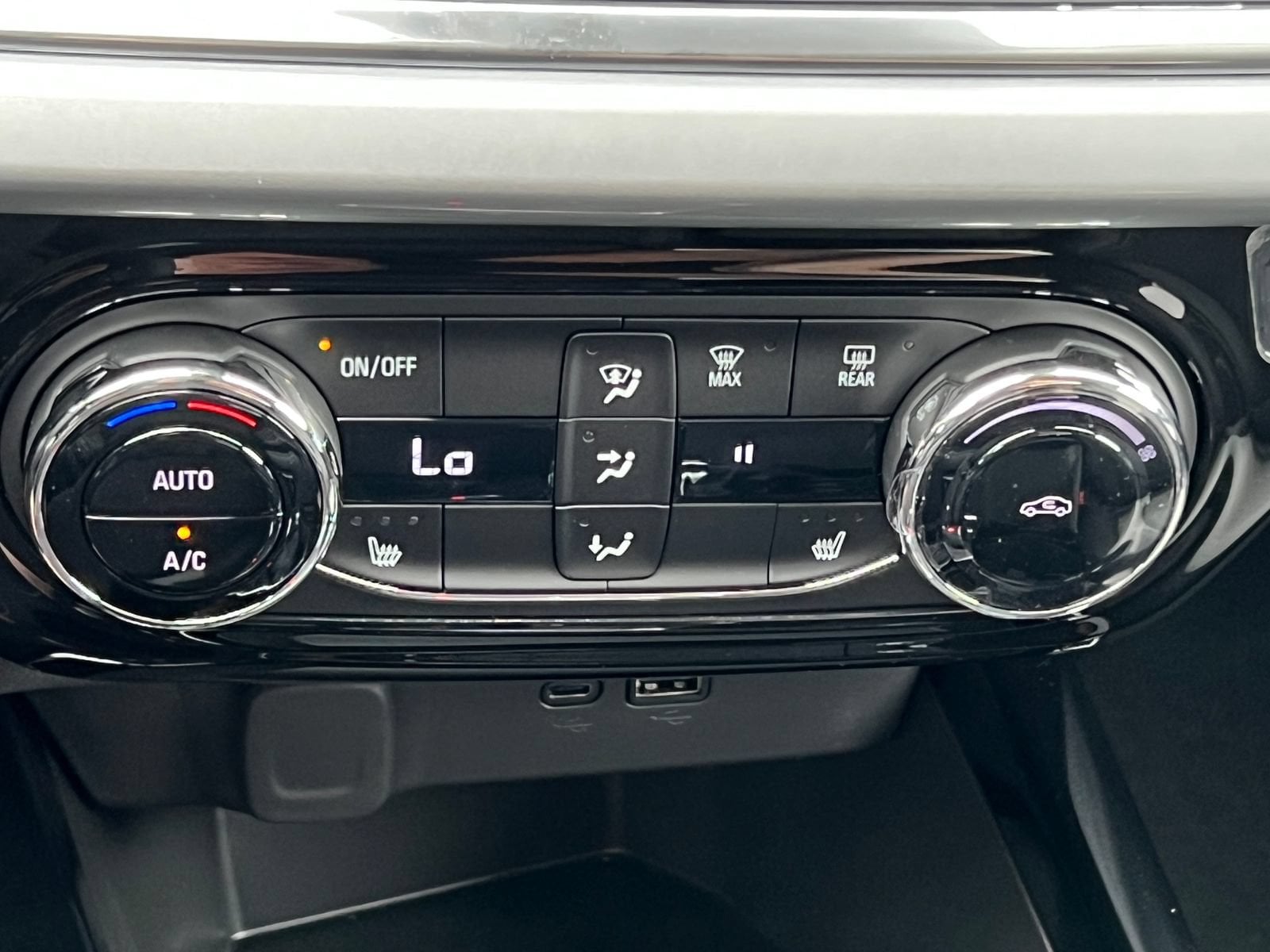 2026 Chevrolet Trax LT - Photo 24