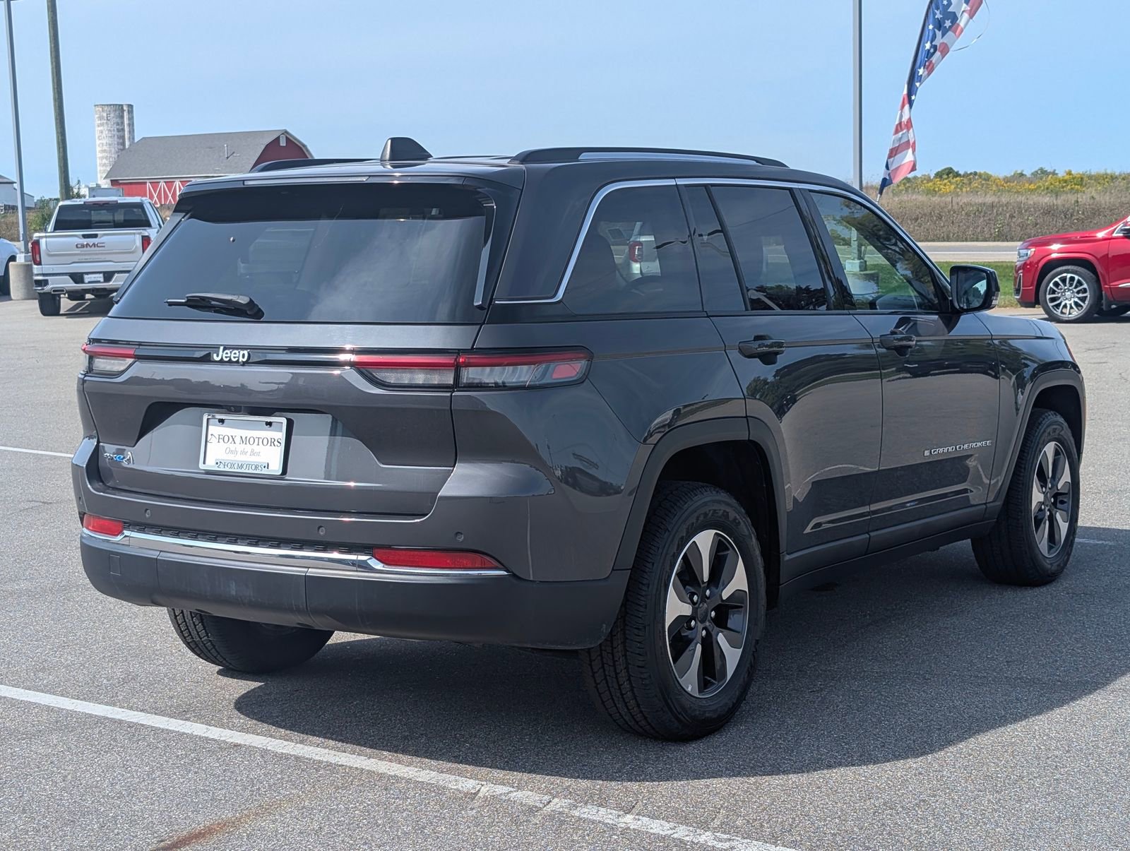 2024 Jeep Cherokee Limited 4xe photo 4