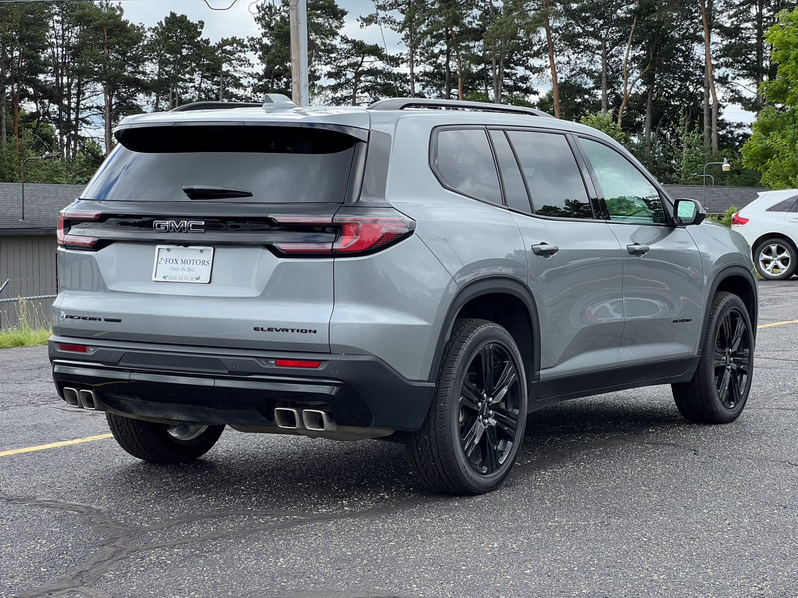 2026 GMC Acadia Elevation - Photo 9