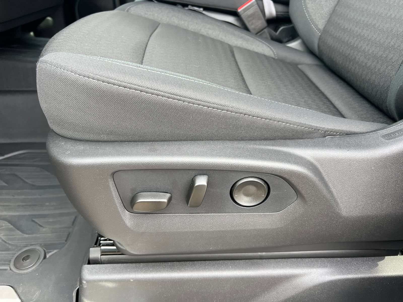2026 GMC Sierra 1500 SLE - Photo 11