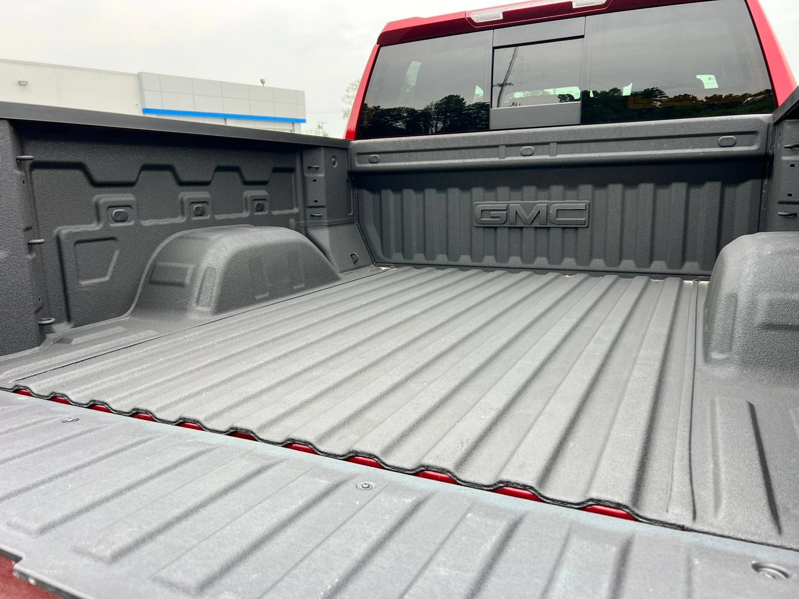 2026 GMC Sierra 1500 AT4 - Photo 8