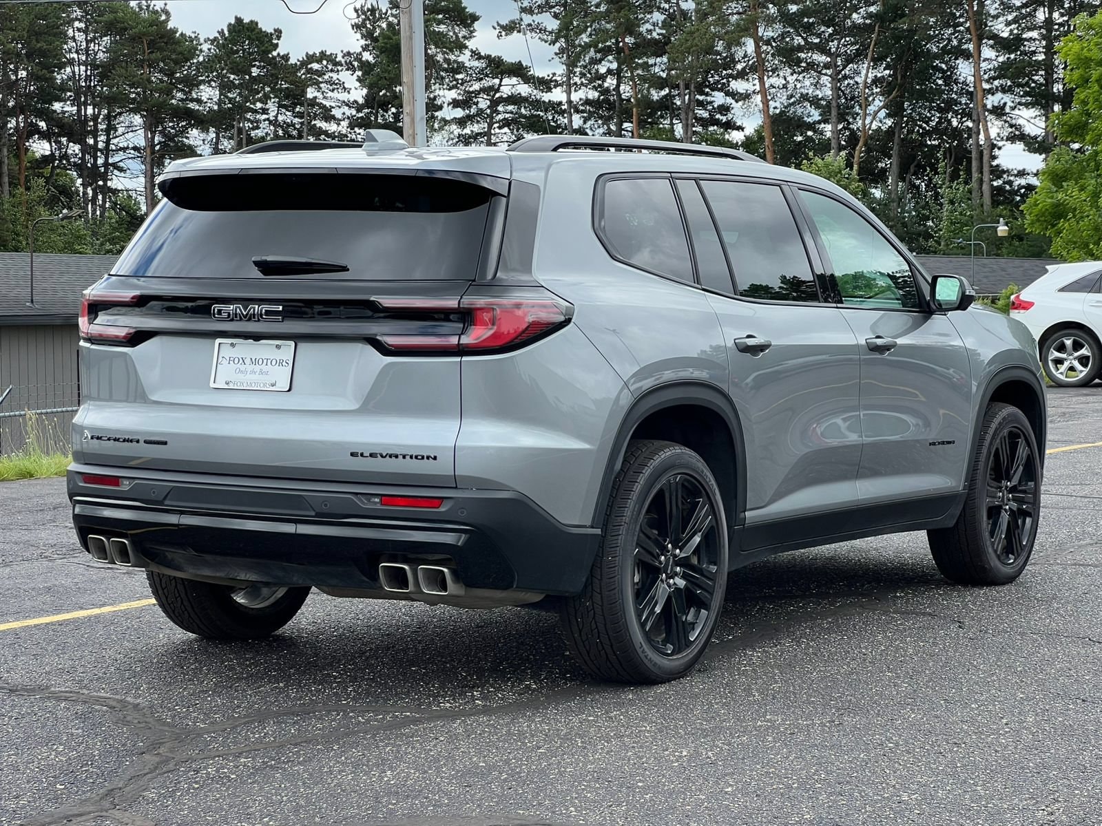 2026 GMC Acadia Elevation - Photo 9