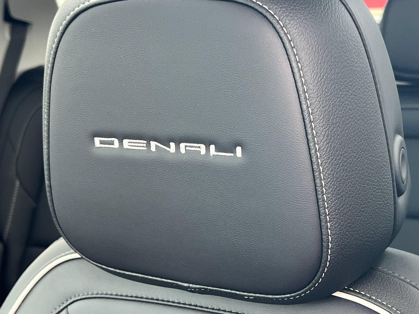 2026 GMC Terrain Denali - Photo 17