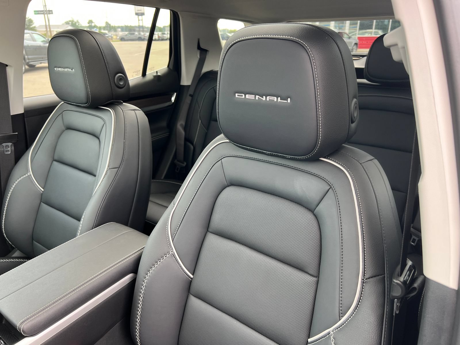 2026 GMC Terrain Denali - Photo 16