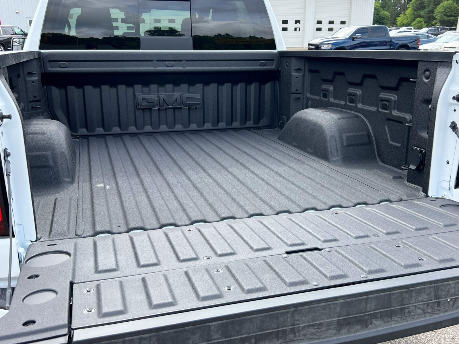 2026 GMC Sierra 1500 Elevation - Photo 6
