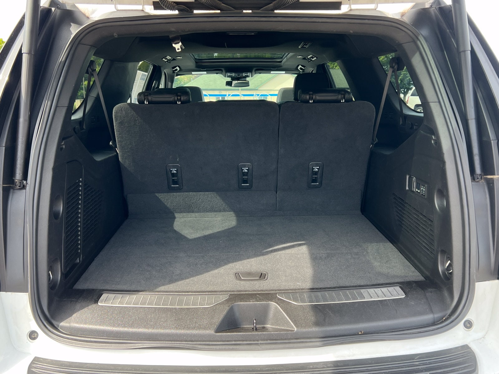 2024 Chevrolet Suburban Z71 - Photo 46