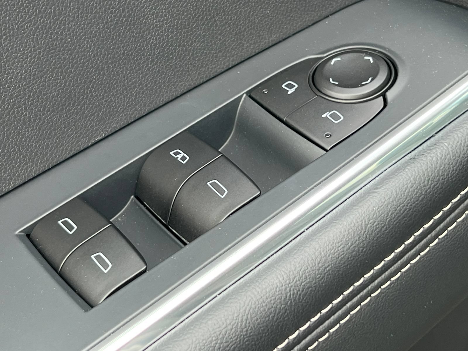 2026 GMC Acadia Elevation - Photo 16