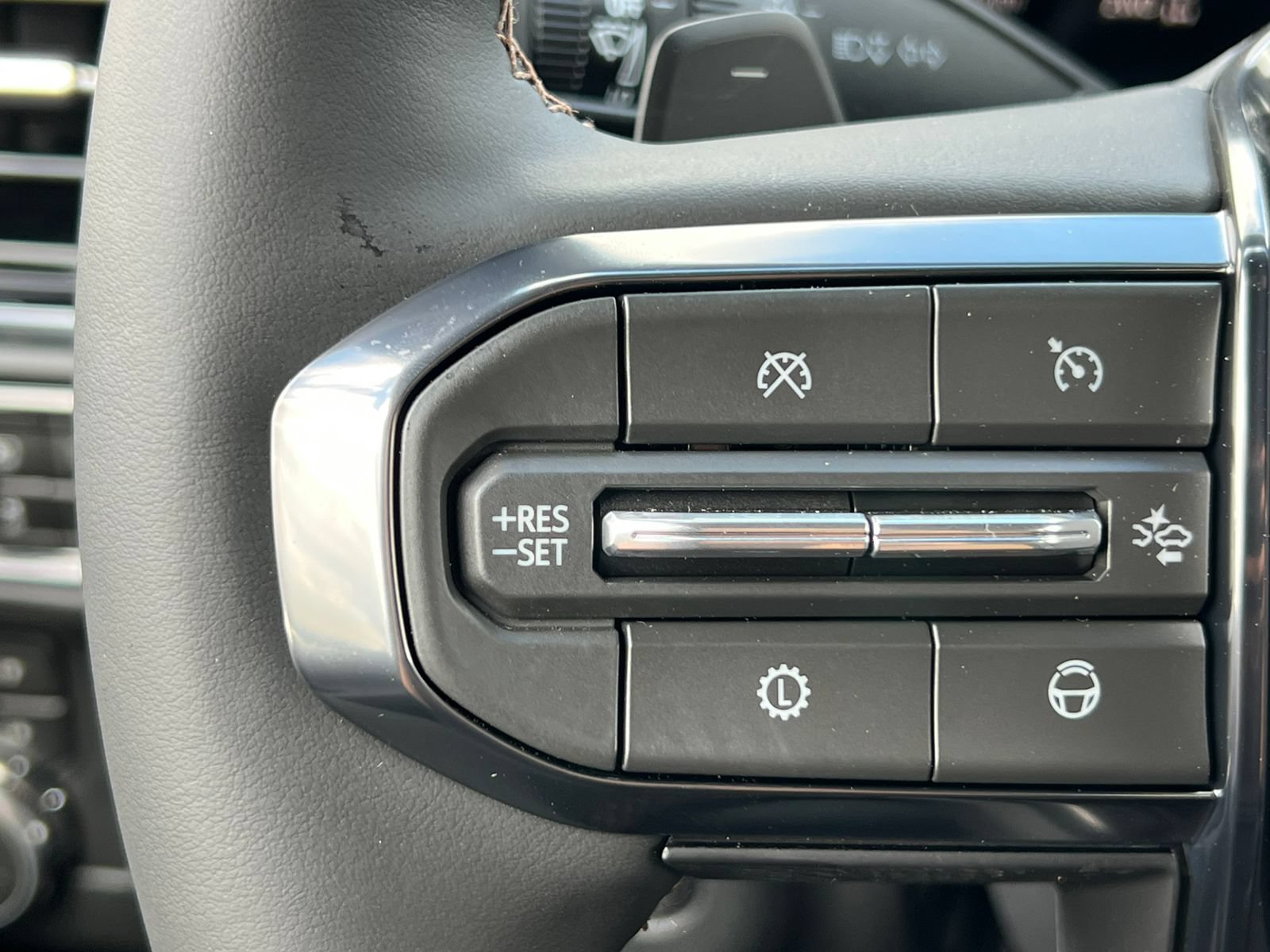 2026 GMC Yukon AT4 - Photo 26