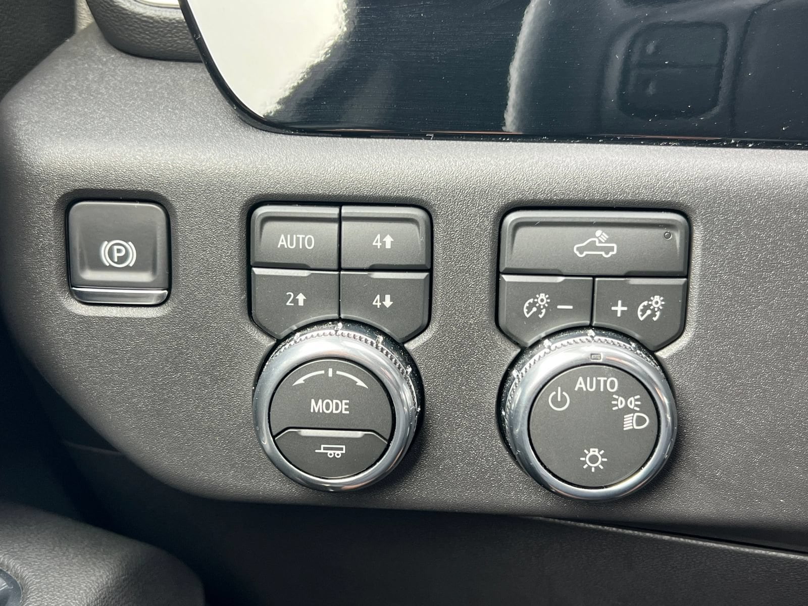 2026 GMC Sierra 1500 SLE - Photo 18