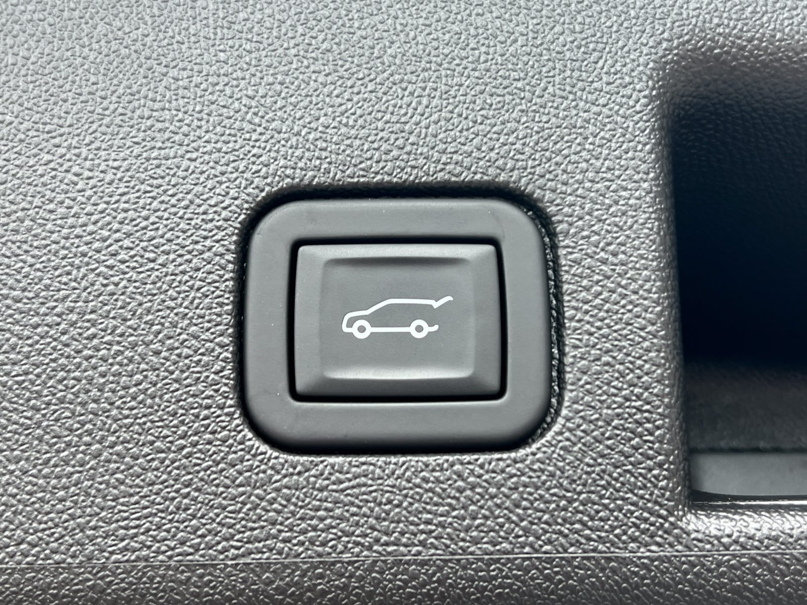 2024 Chevrolet Equinox LT - Photo 34