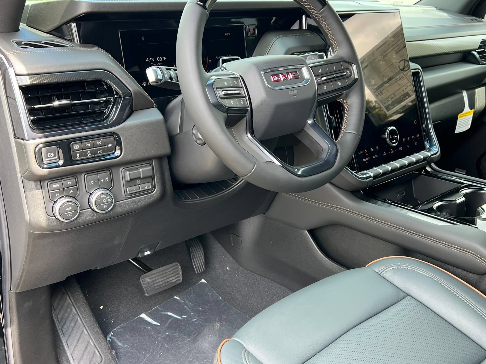2026 GMC Yukon AT4 - Photo 20