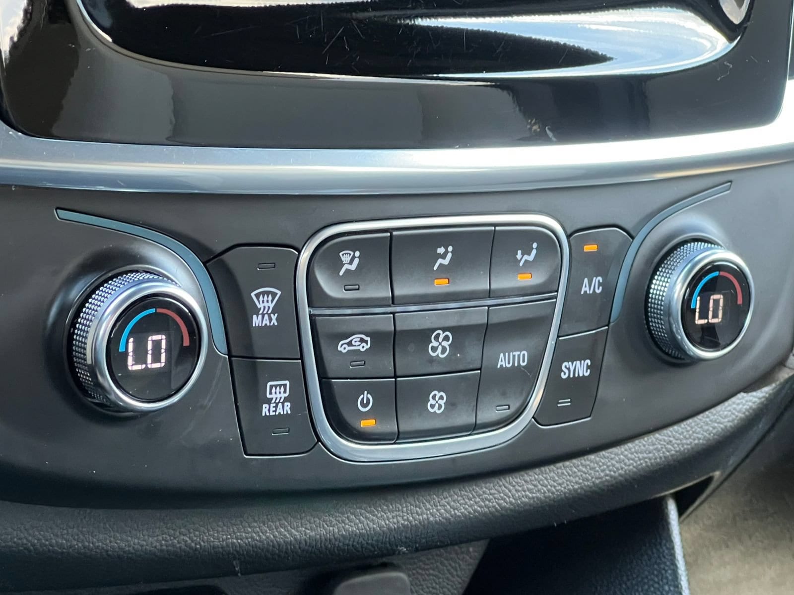 2024 Chevrolet Traverse Limited LS - Photo 27