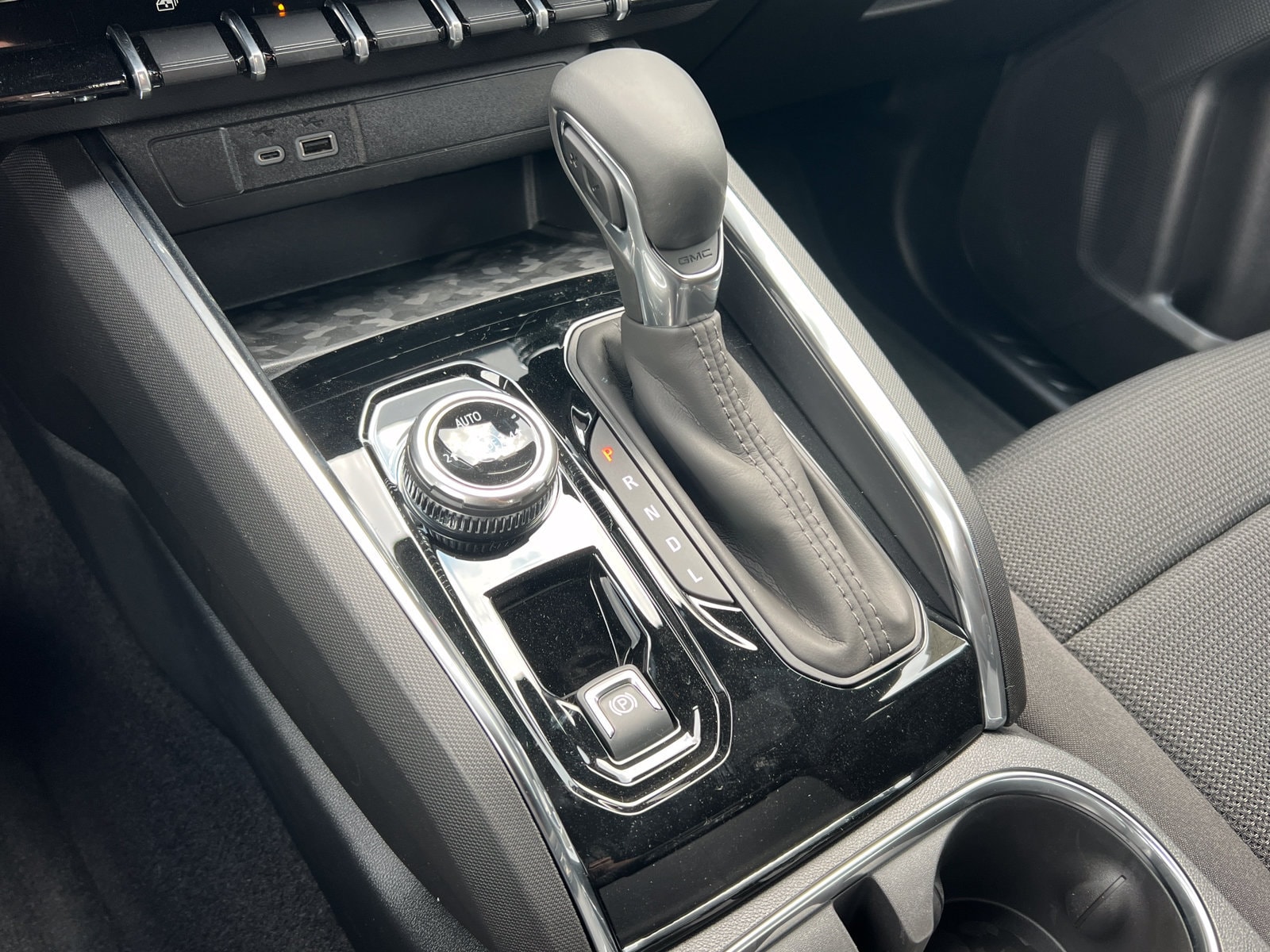 2026 GMC Canyon Elevation - Photo 25