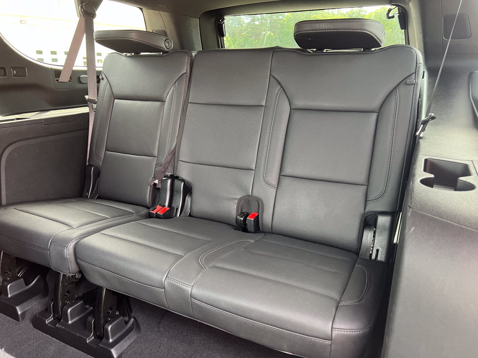 2024 Chevrolet Suburban Z71 - Photo 9