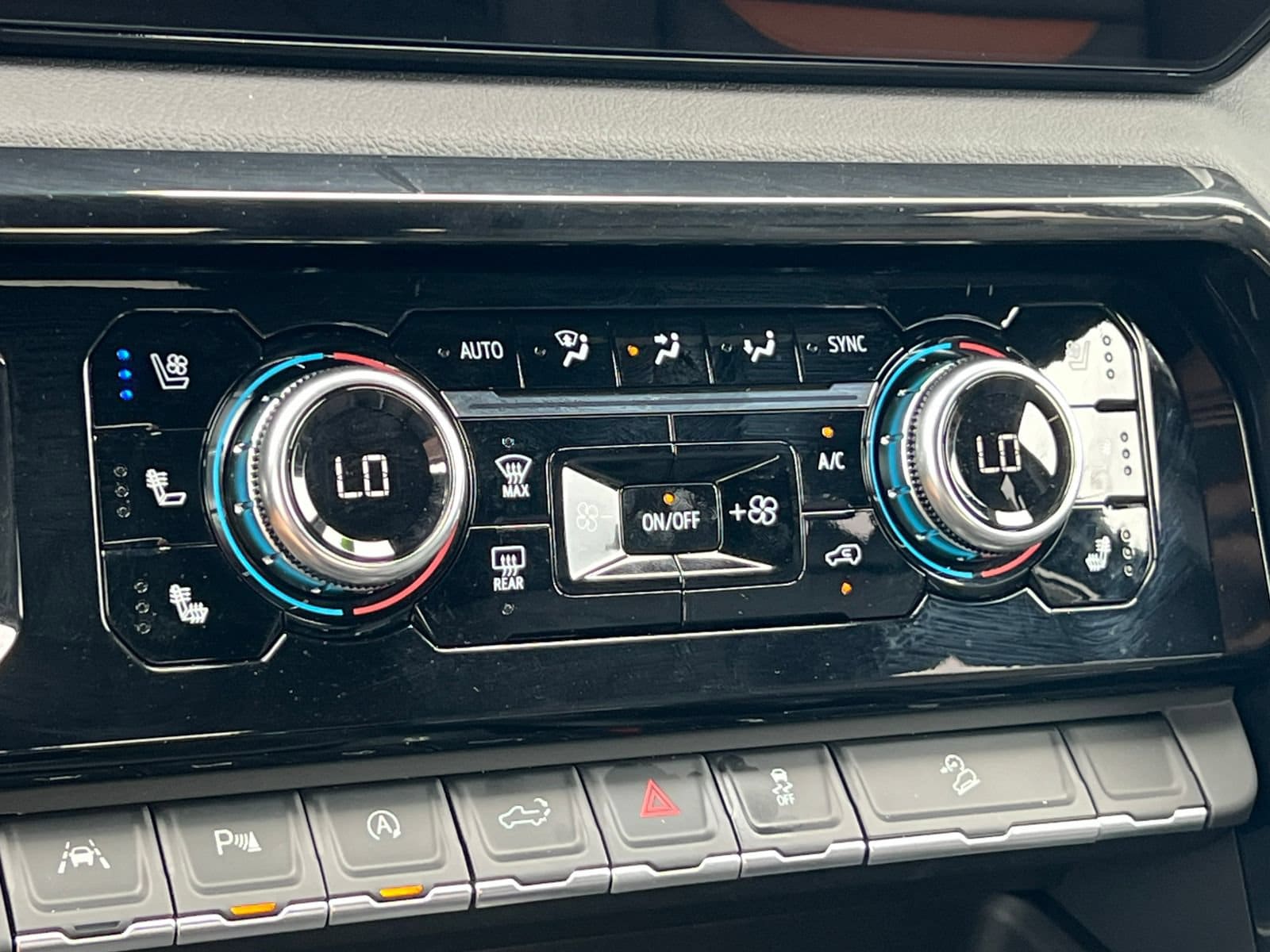 2026 GMC Sierra 1500 AT4 - Photo 35