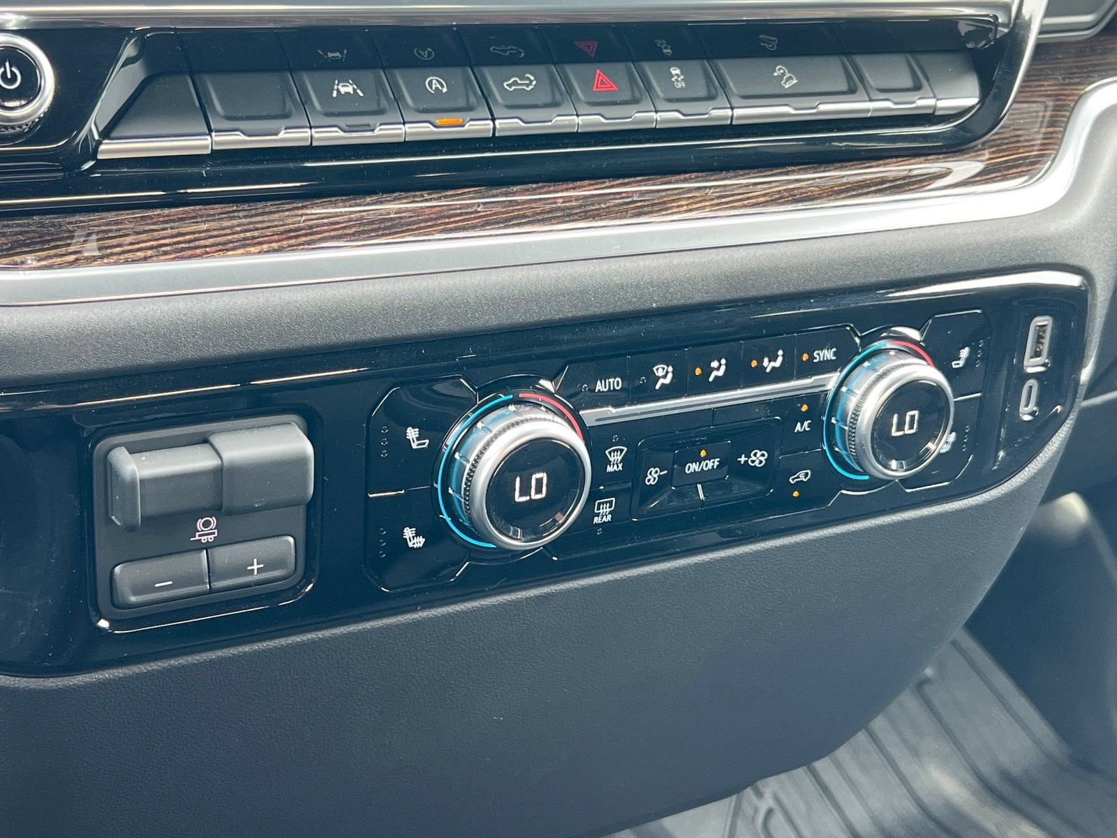 2026 GMC Sierra 1500 SLE - Photo 27