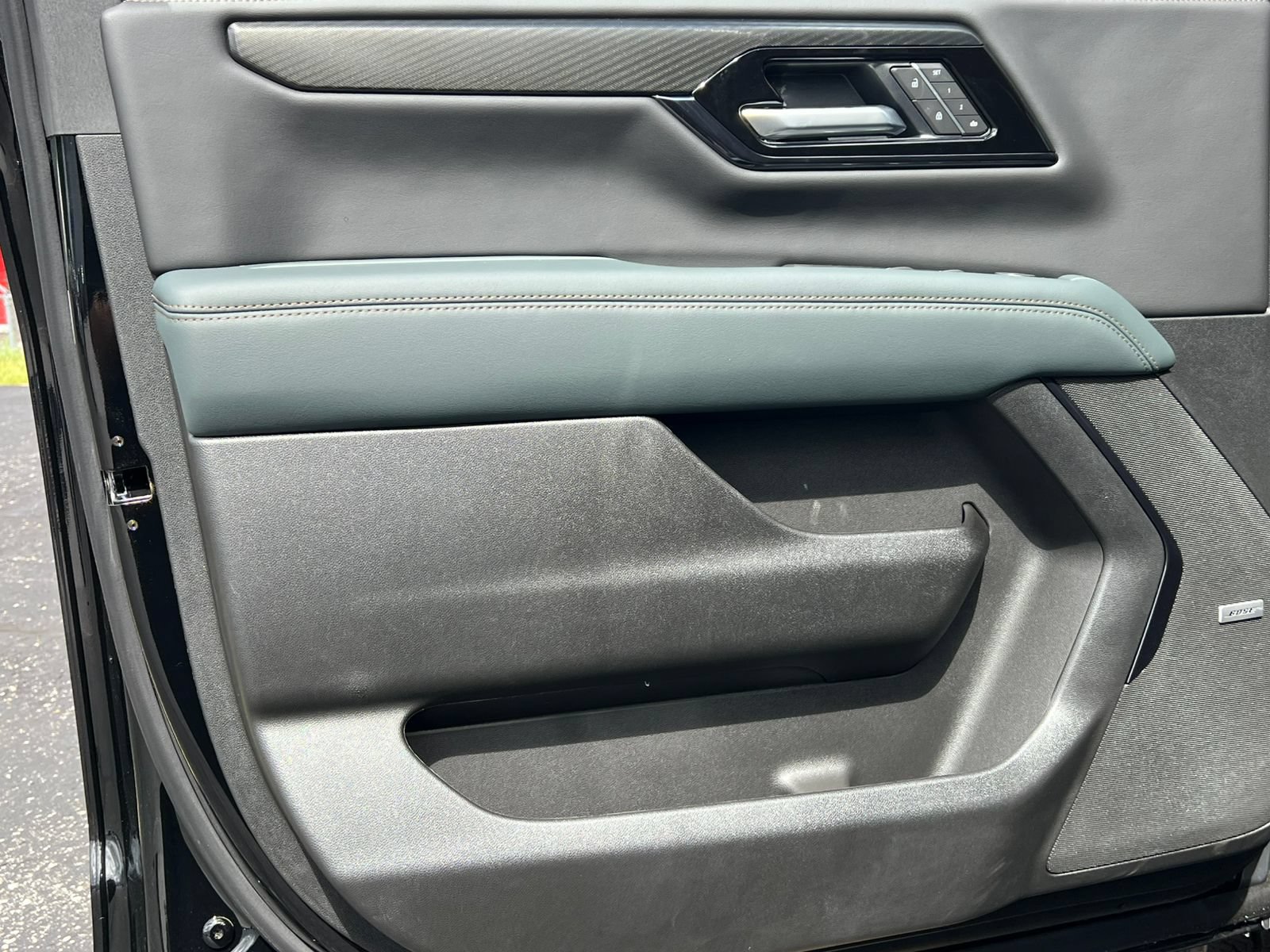 2026 GMC Yukon AT4 - Photo 16