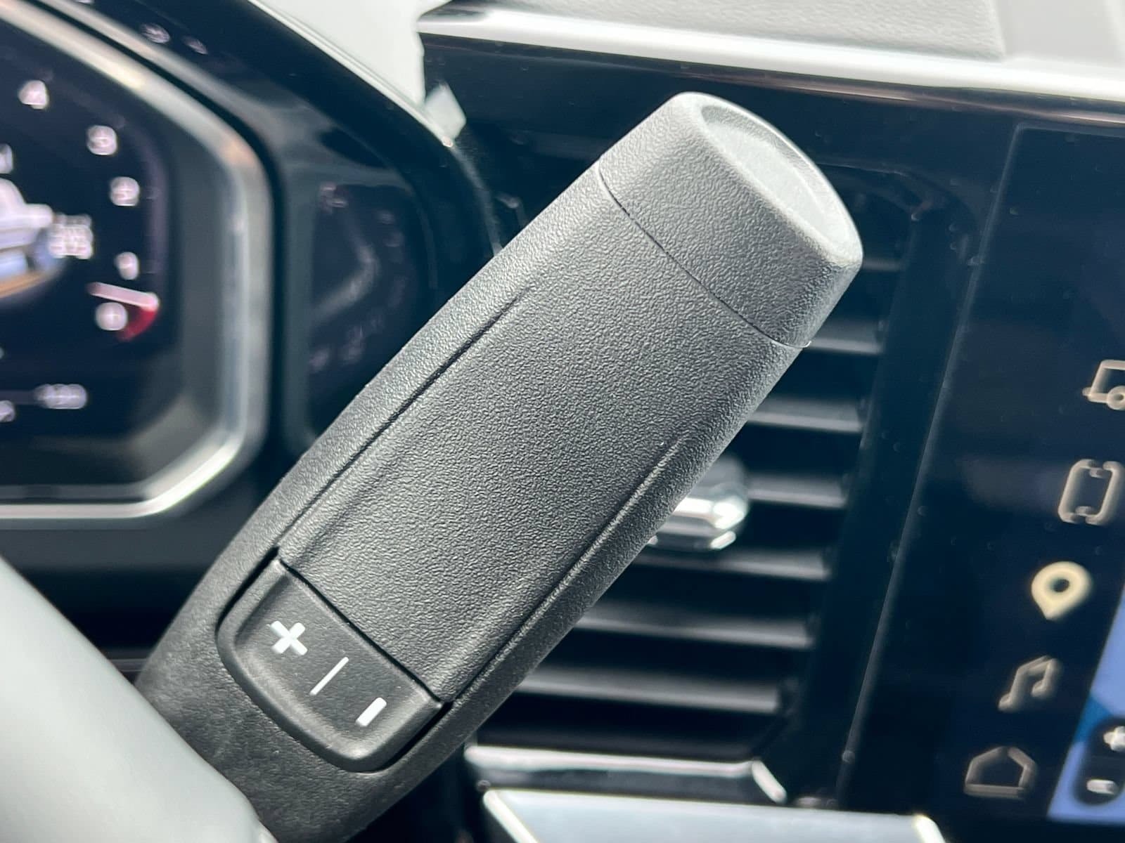 2026 GMC Sierra 1500 SLE - Photo 23