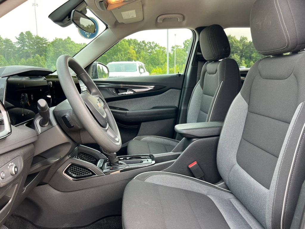 Used 2025 Chevrolet Trailblazer LT SUV