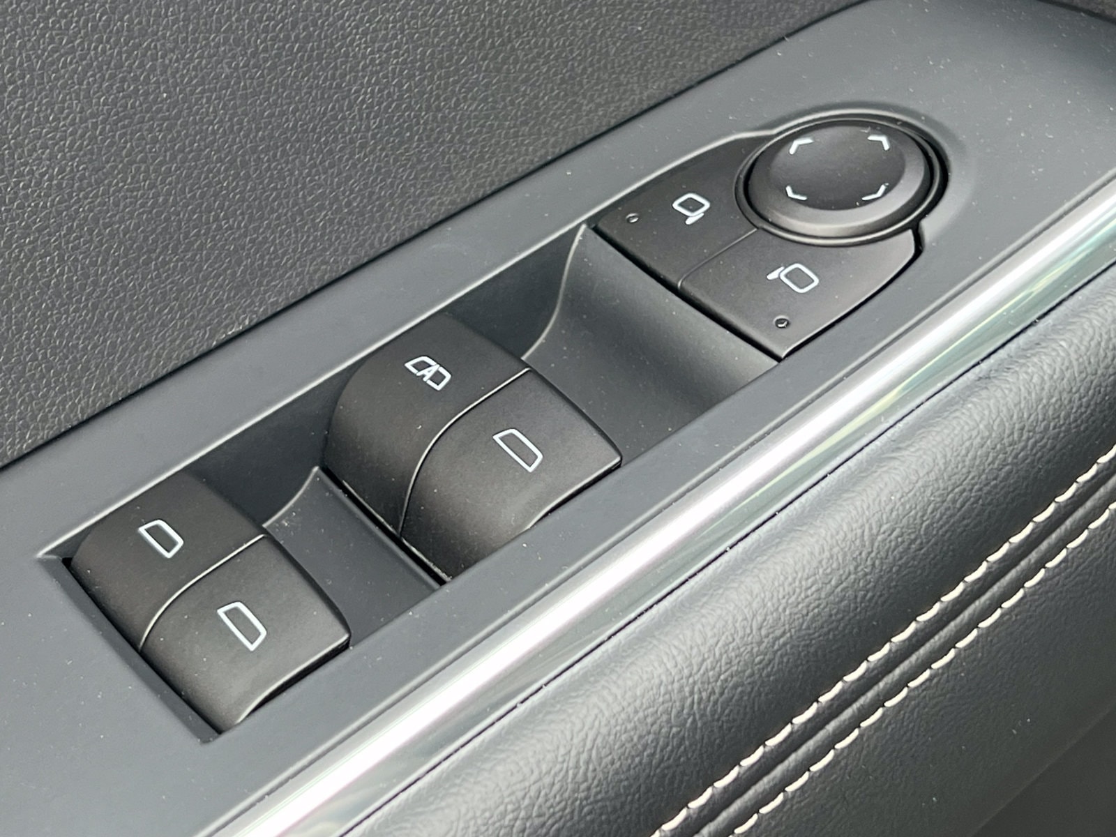 2026 GMC Acadia Elevation - Photo 15