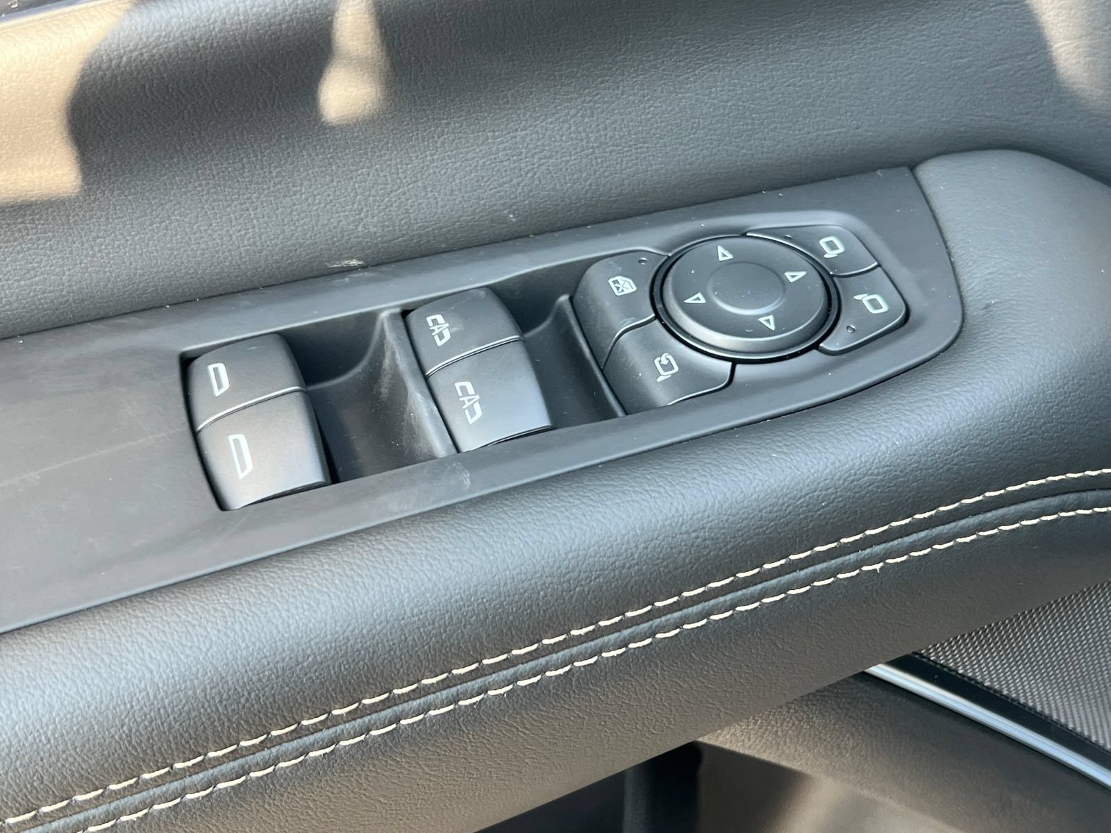 2026 GMC Yukon XL Elevation - Photo 16