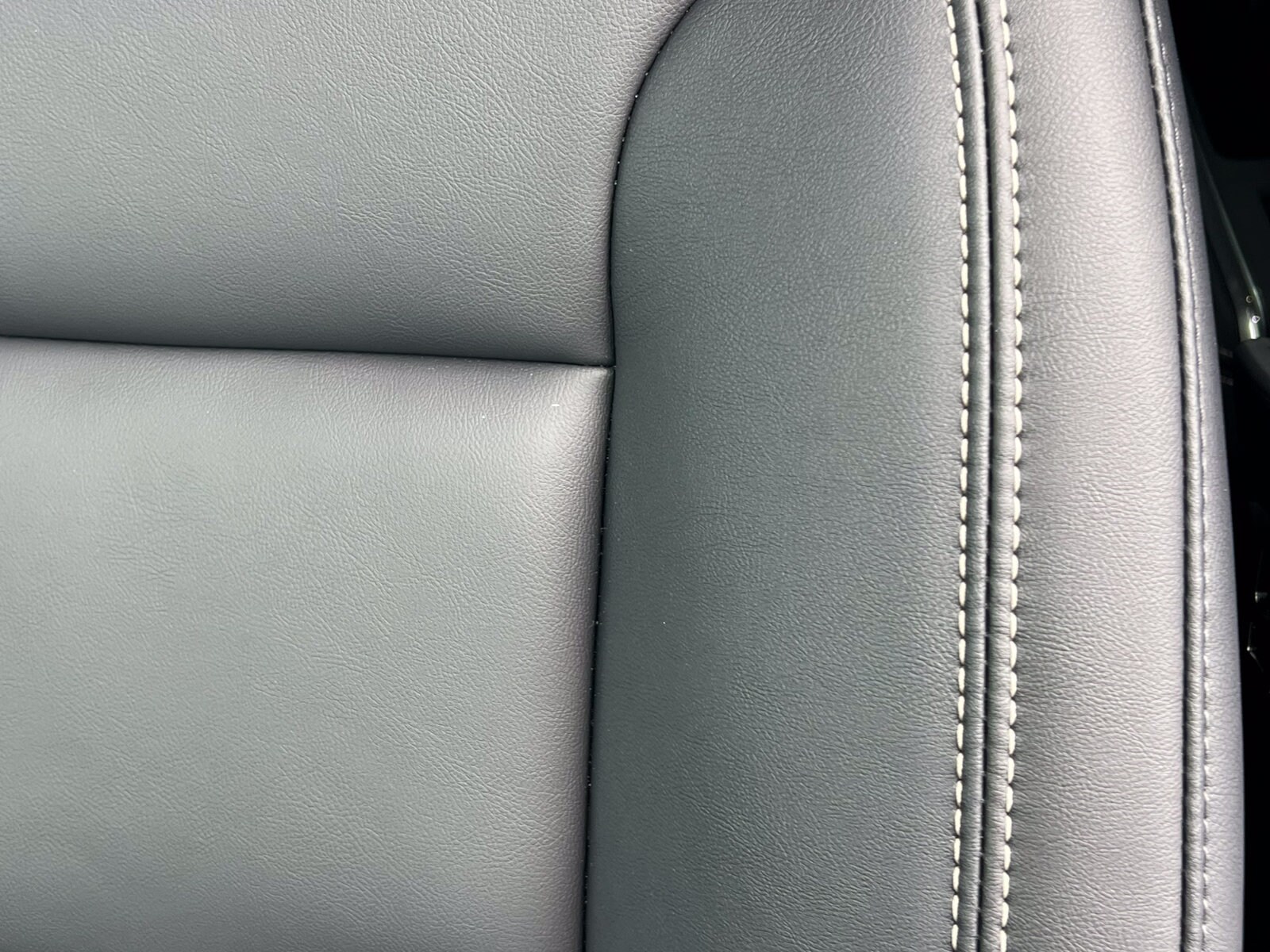 2026 GMC Acadia Elevation - Photo 13