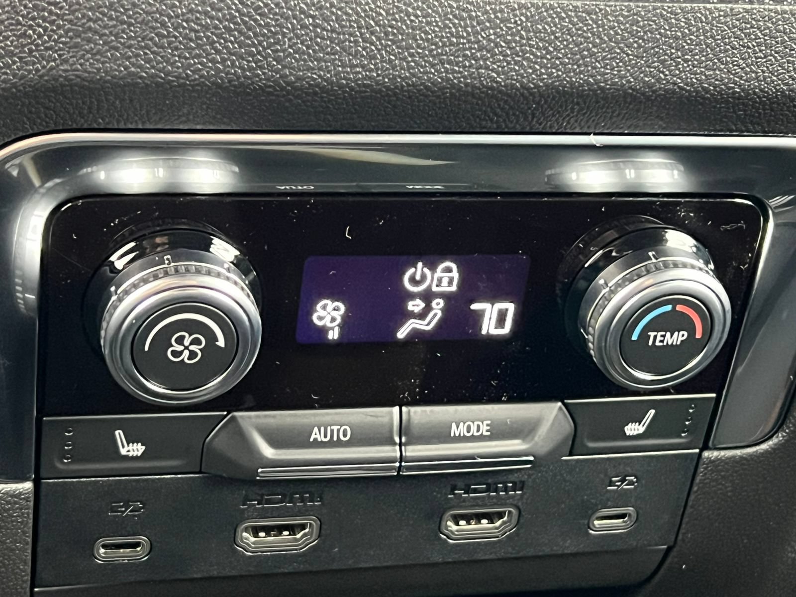 2026 GMC Yukon AT4 - Photo 40