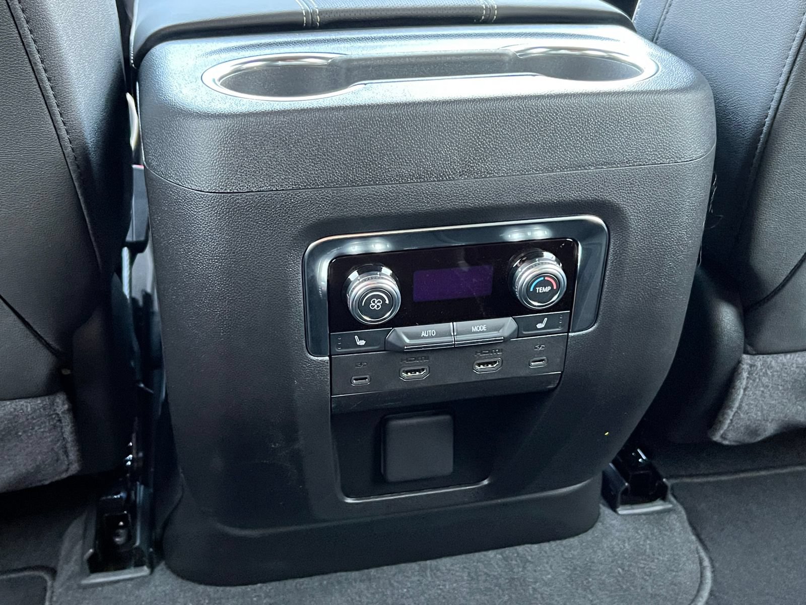 2026 GMC Yukon XL Elevation - Photo 36