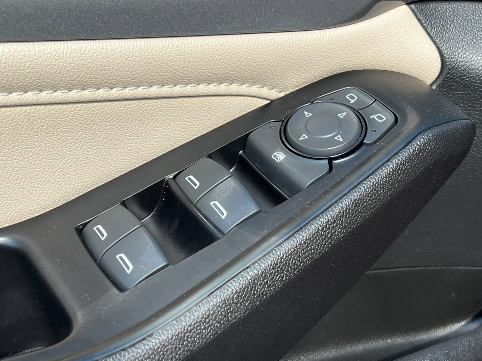 2024 Chevrolet Traverse Limited LS - Photo 18