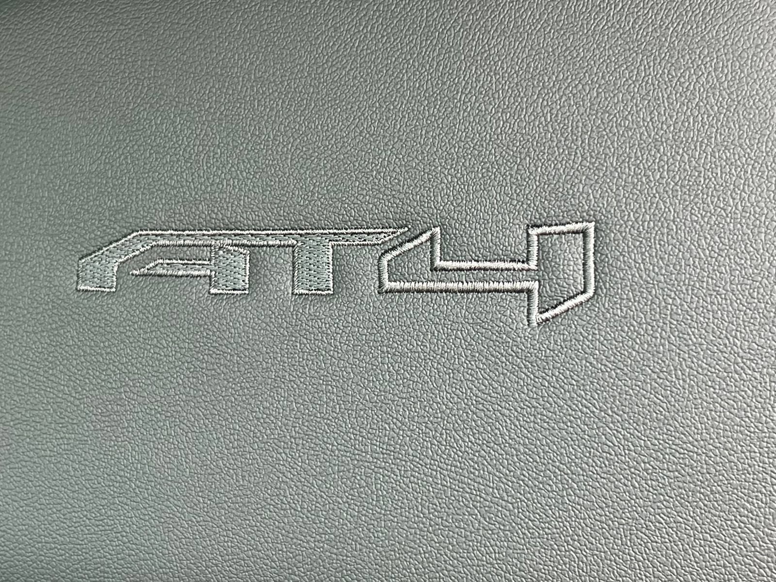 2026 GMC Yukon AT4 - Photo 14