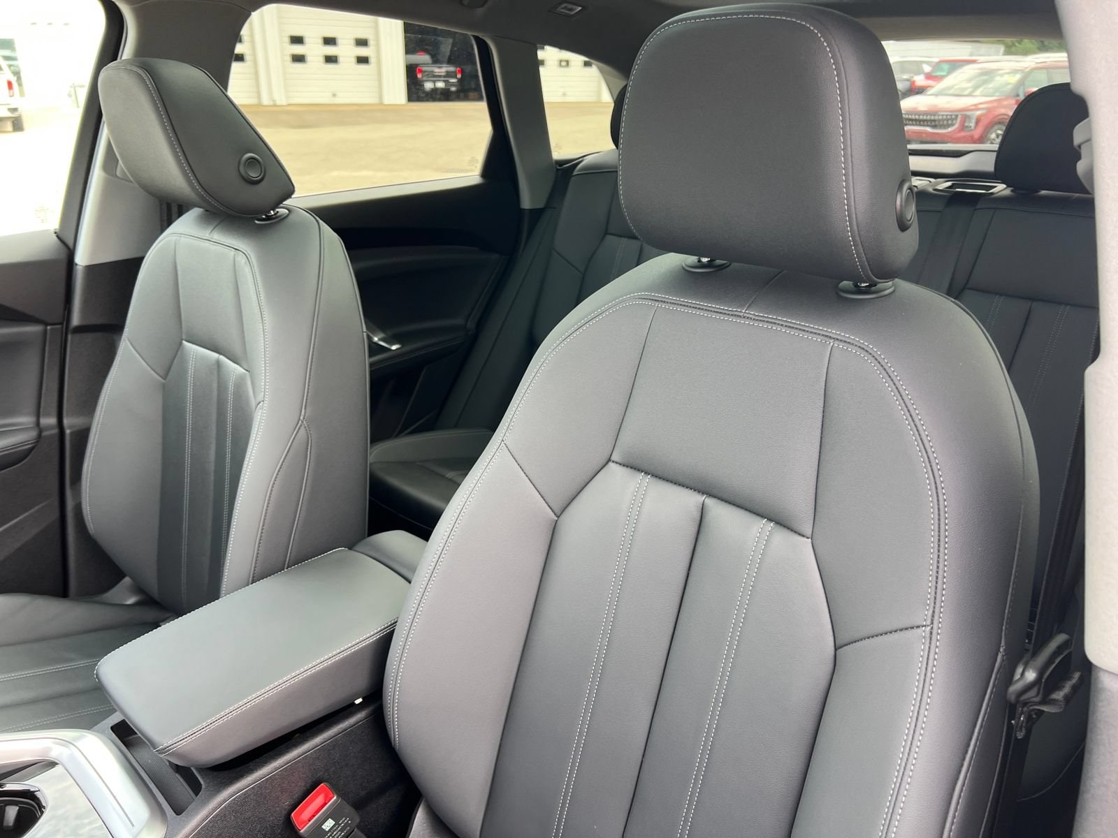 2025 Audi Q5 Premium Plus - Photo 12