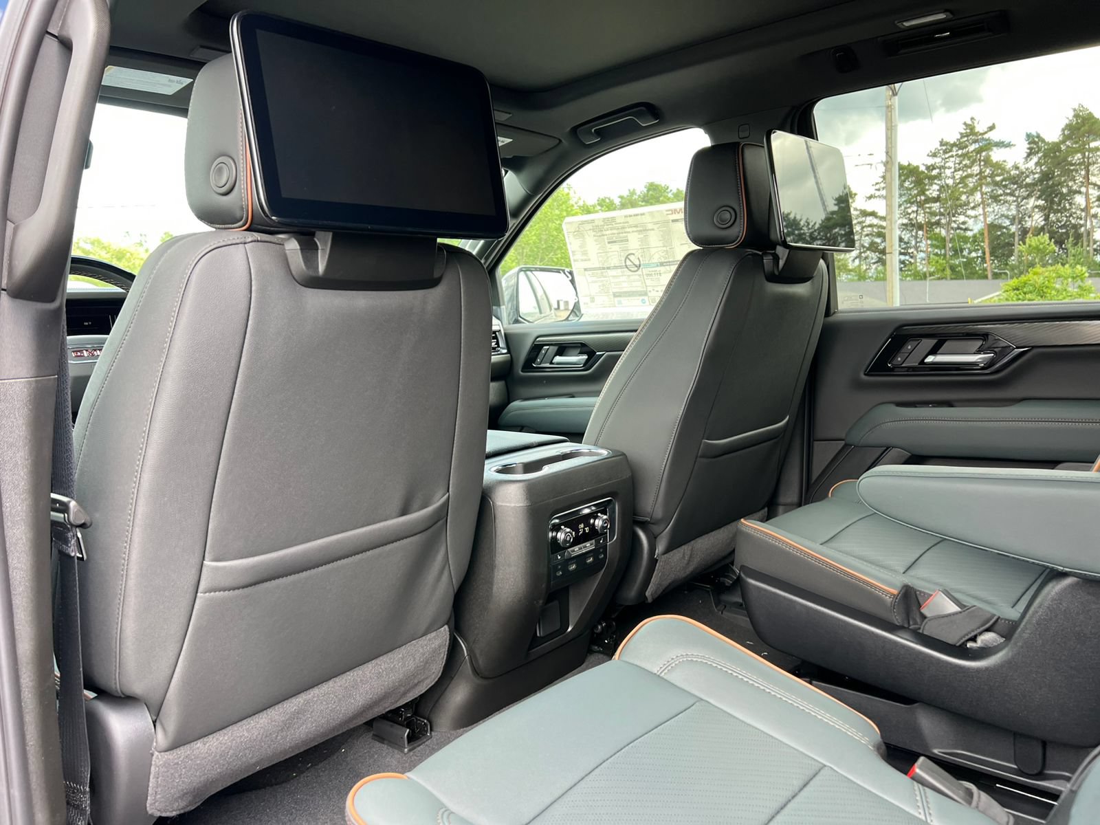 2026 GMC Yukon AT4 - Photo 42