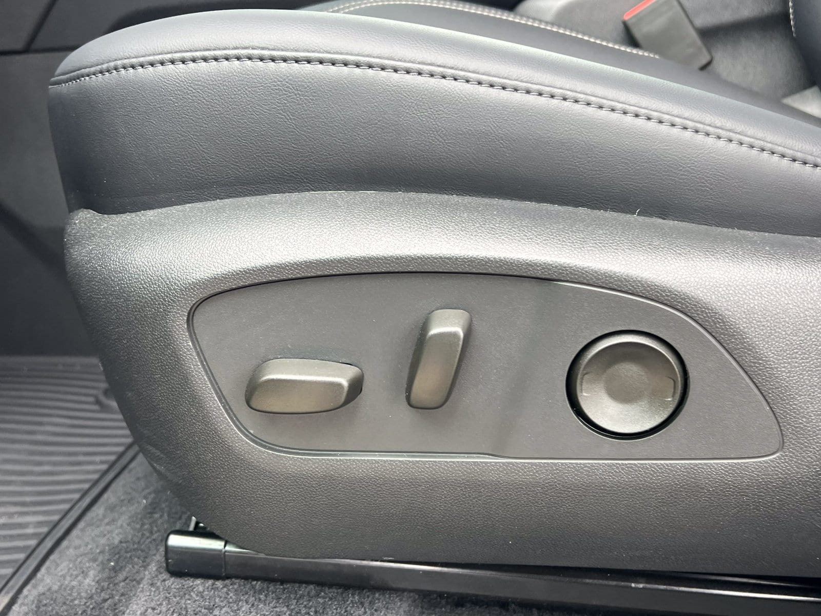 2026 GMC Acadia Elevation - Photo 10