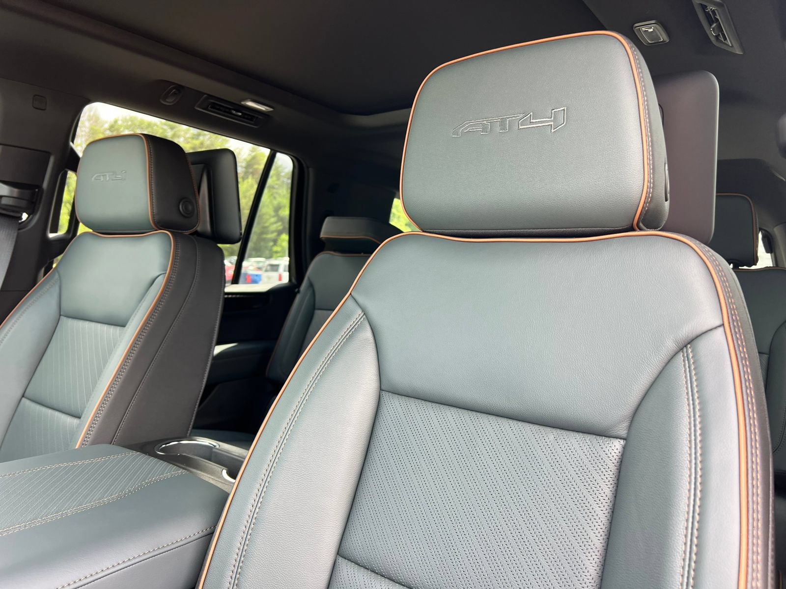 2026 GMC Yukon AT4 - Photo 13