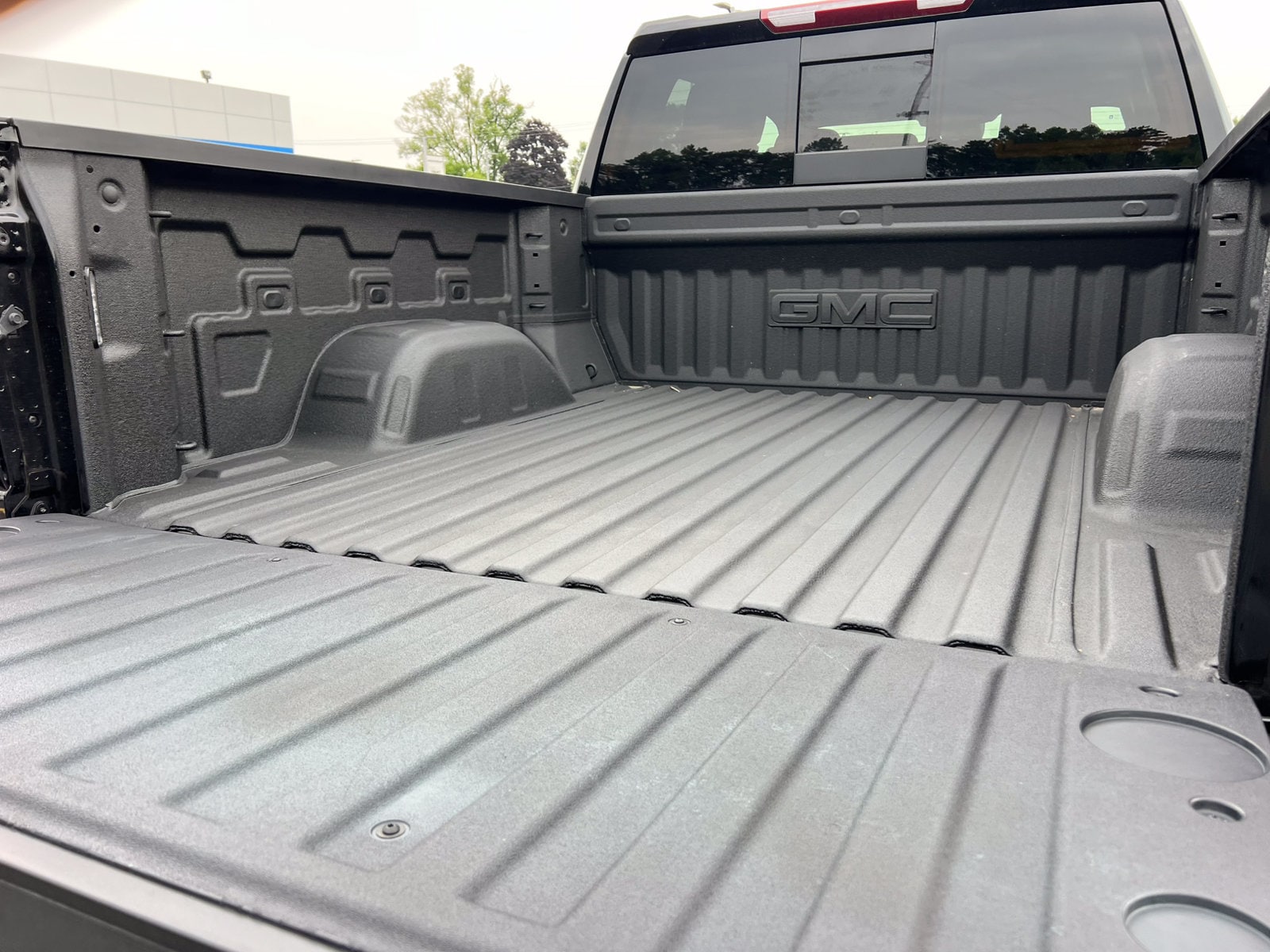 2026 GMC Sierra 1500 SLE - Photo 8