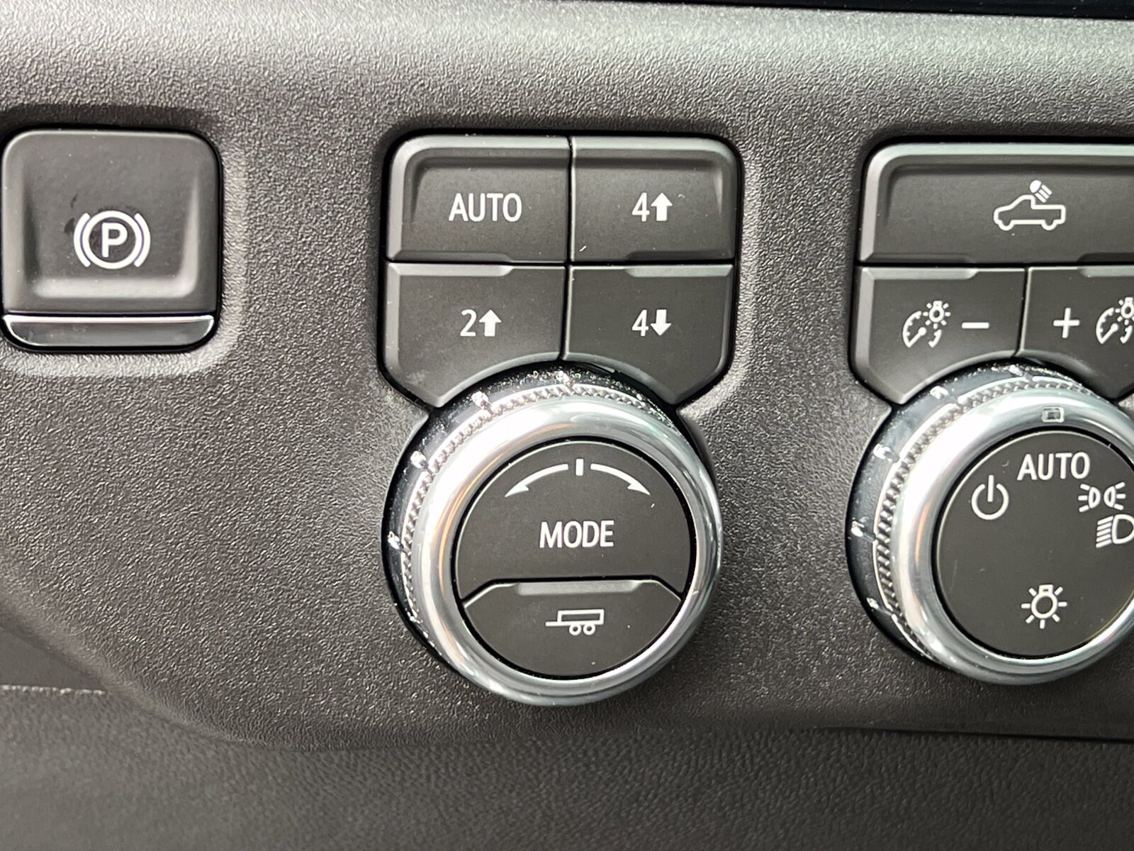 2026 GMC Sierra 1500 SLE - Photo 23