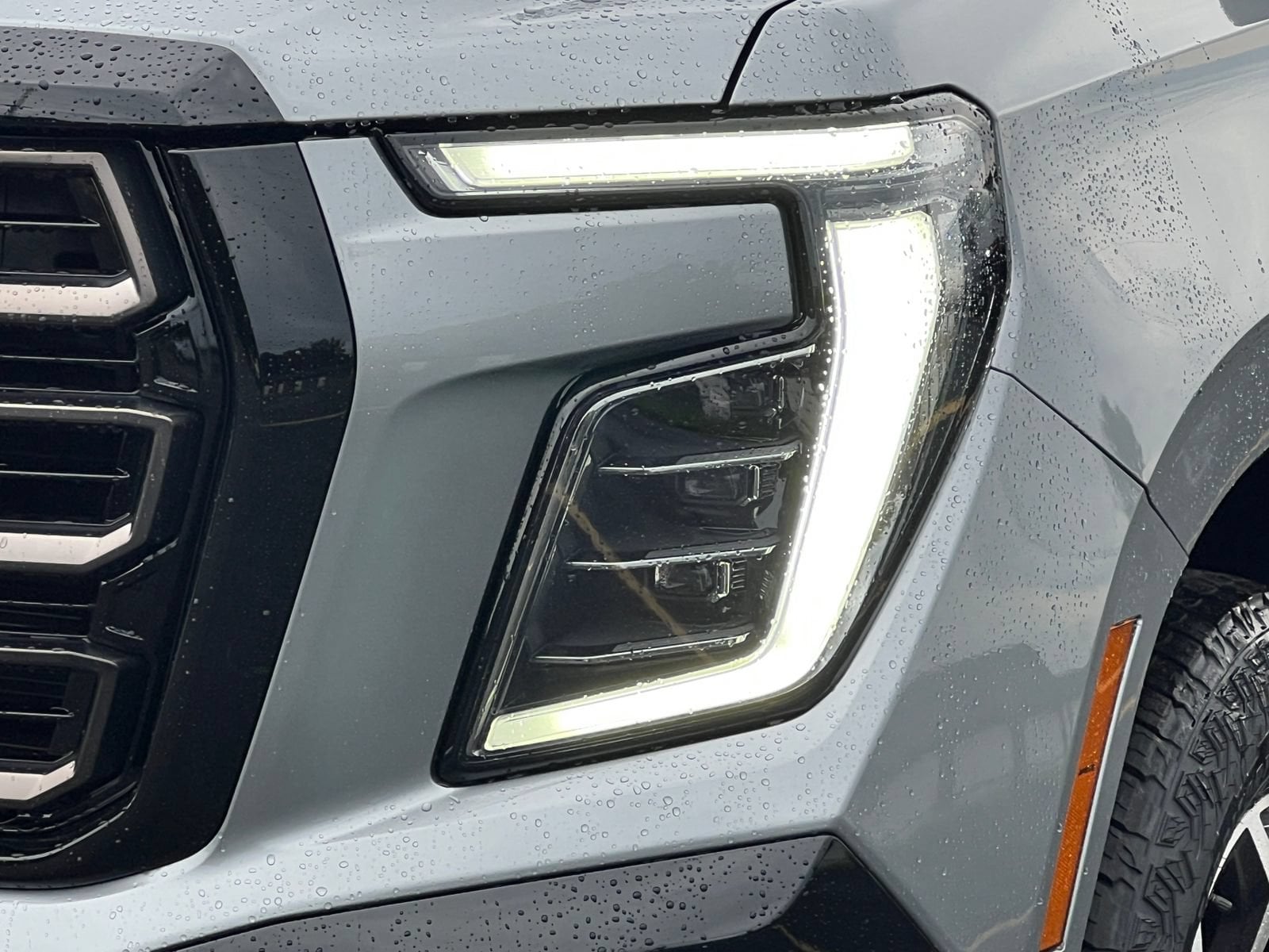 2026 GMC Yukon AT4 Ultimate - Photo 43