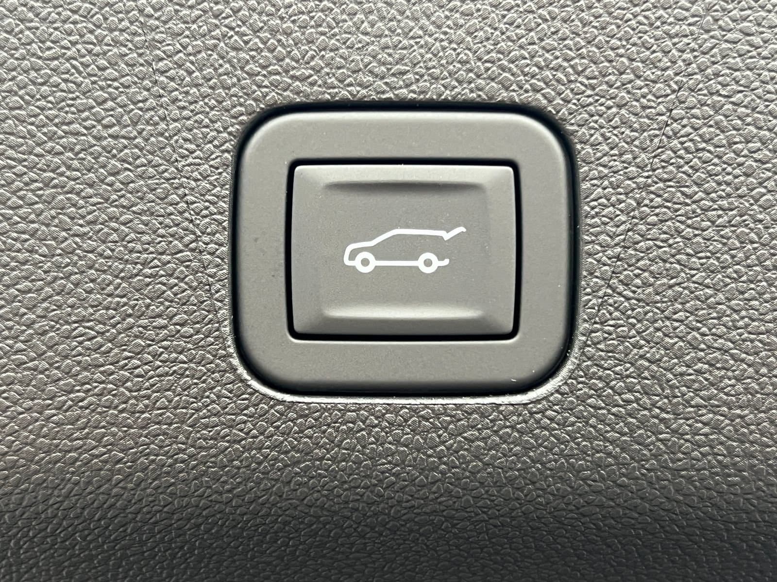 2026 GMC Yukon AT4 Ultimate - Photo 40