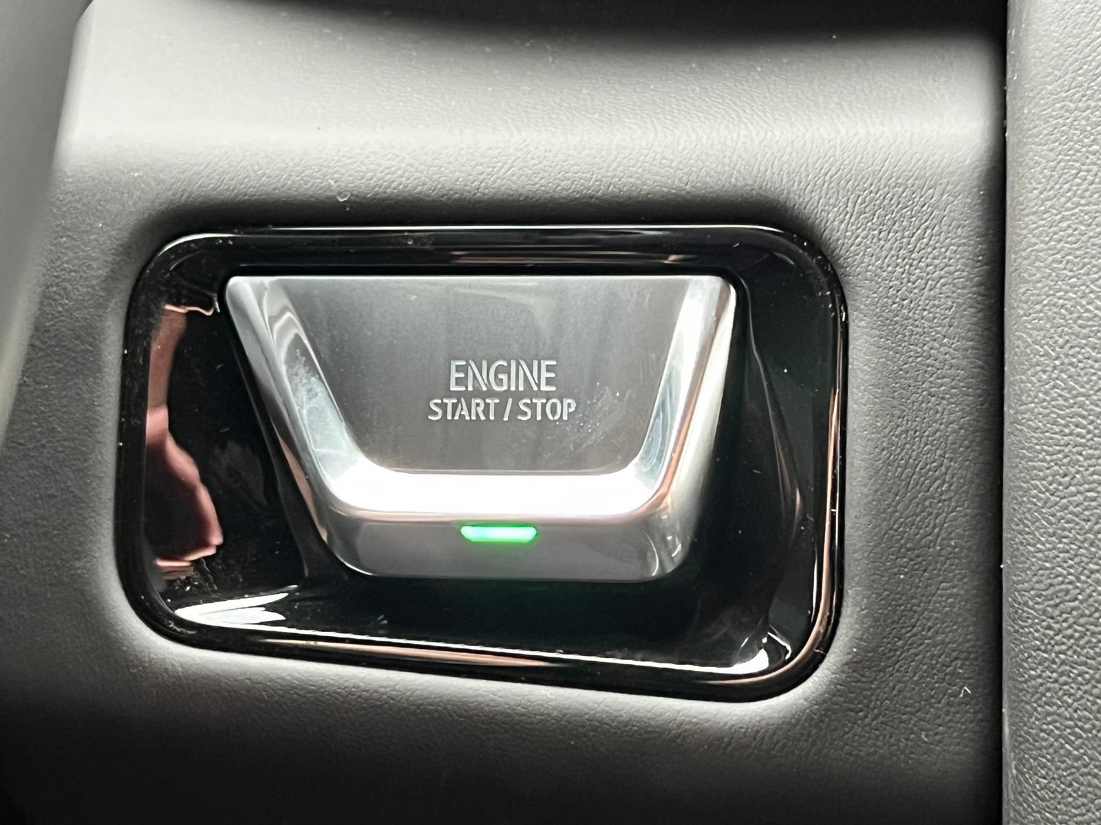 2026 GMC Yukon AT4 Ultimate - Photo 32