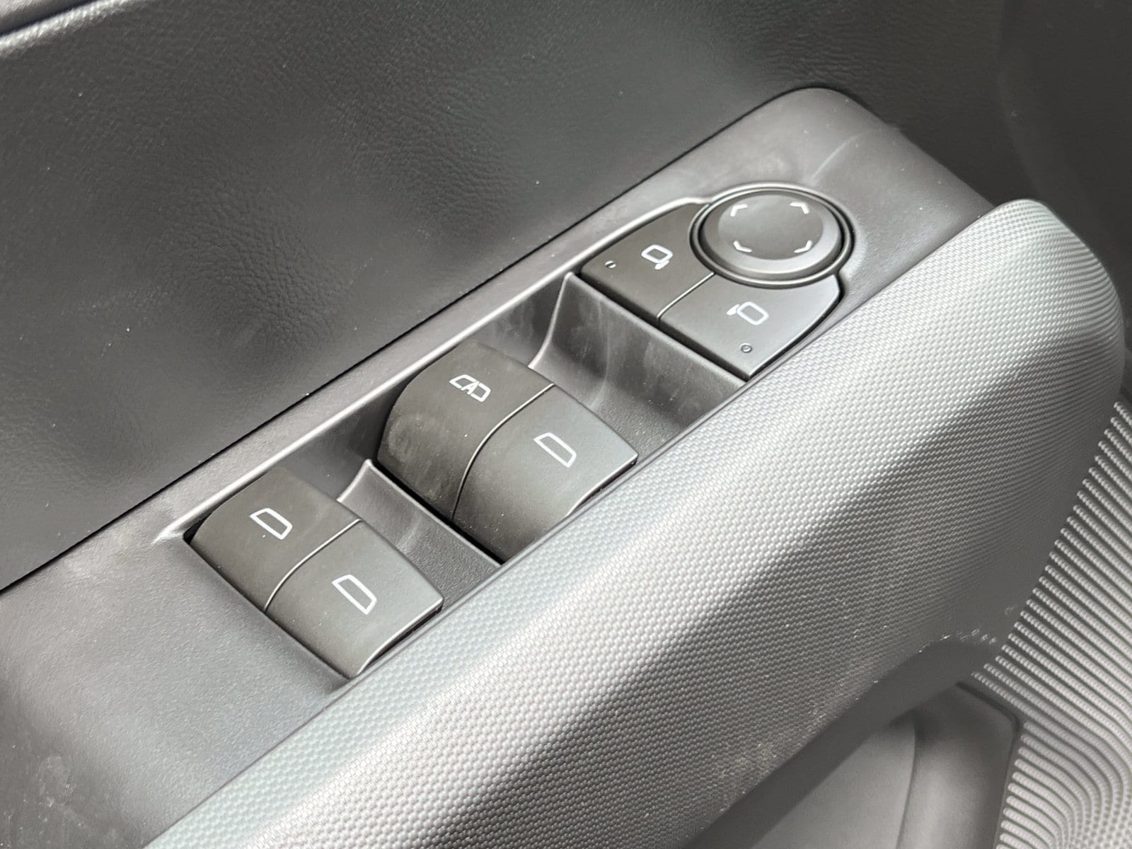 2026 GMC Canyon Elevation - Photo 14