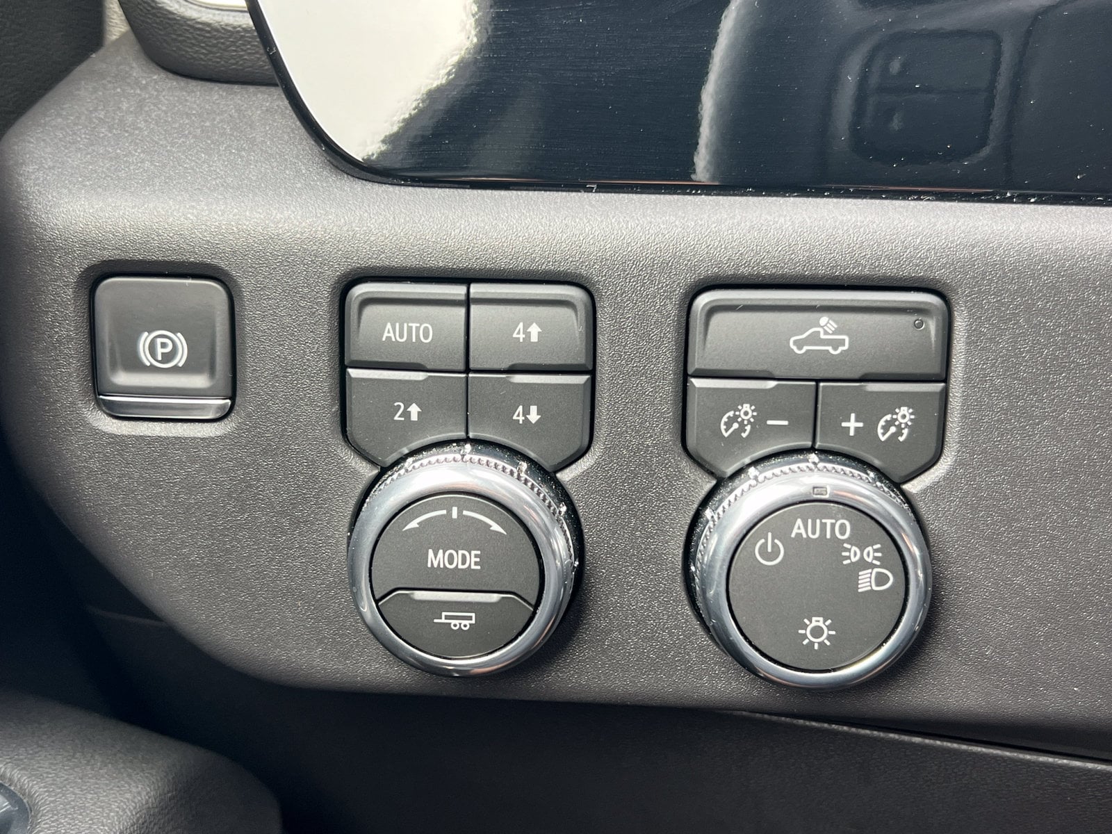 2026 GMC Sierra 1500 SLE - Photo 18