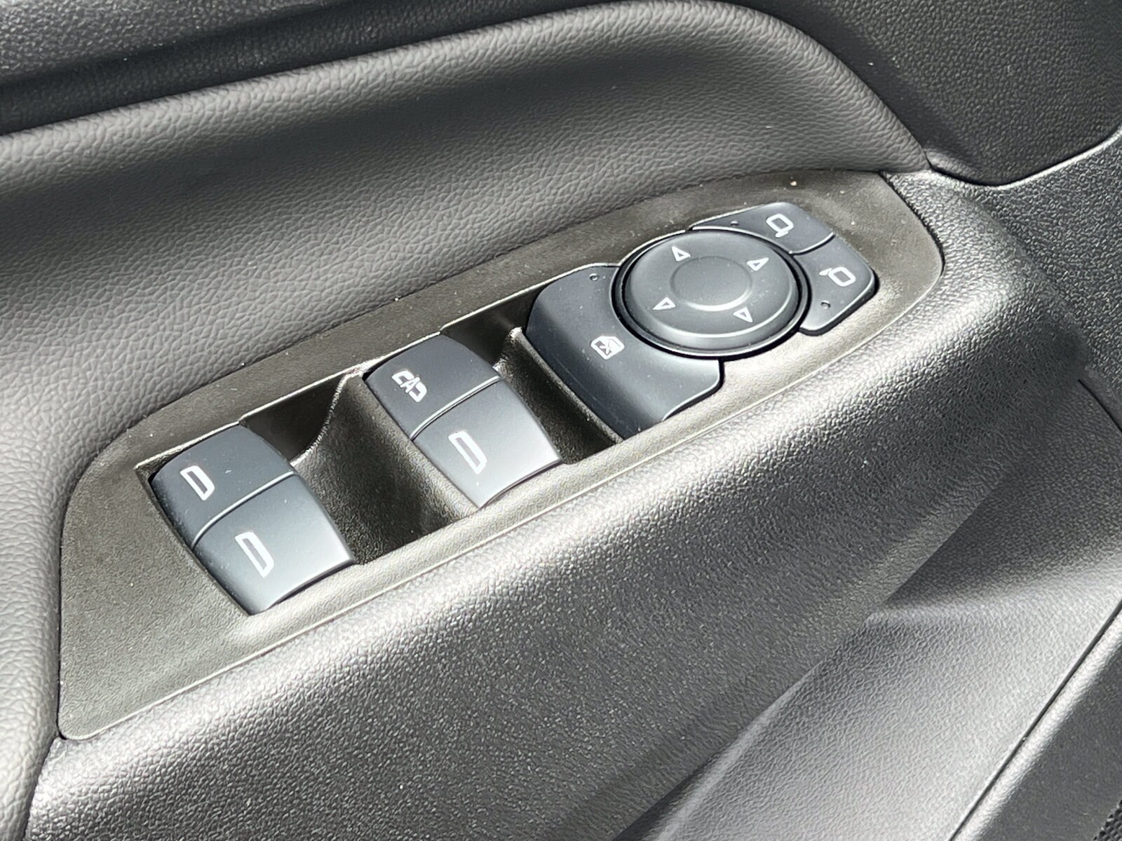 2024 Chevrolet Equinox LT - Photo 14