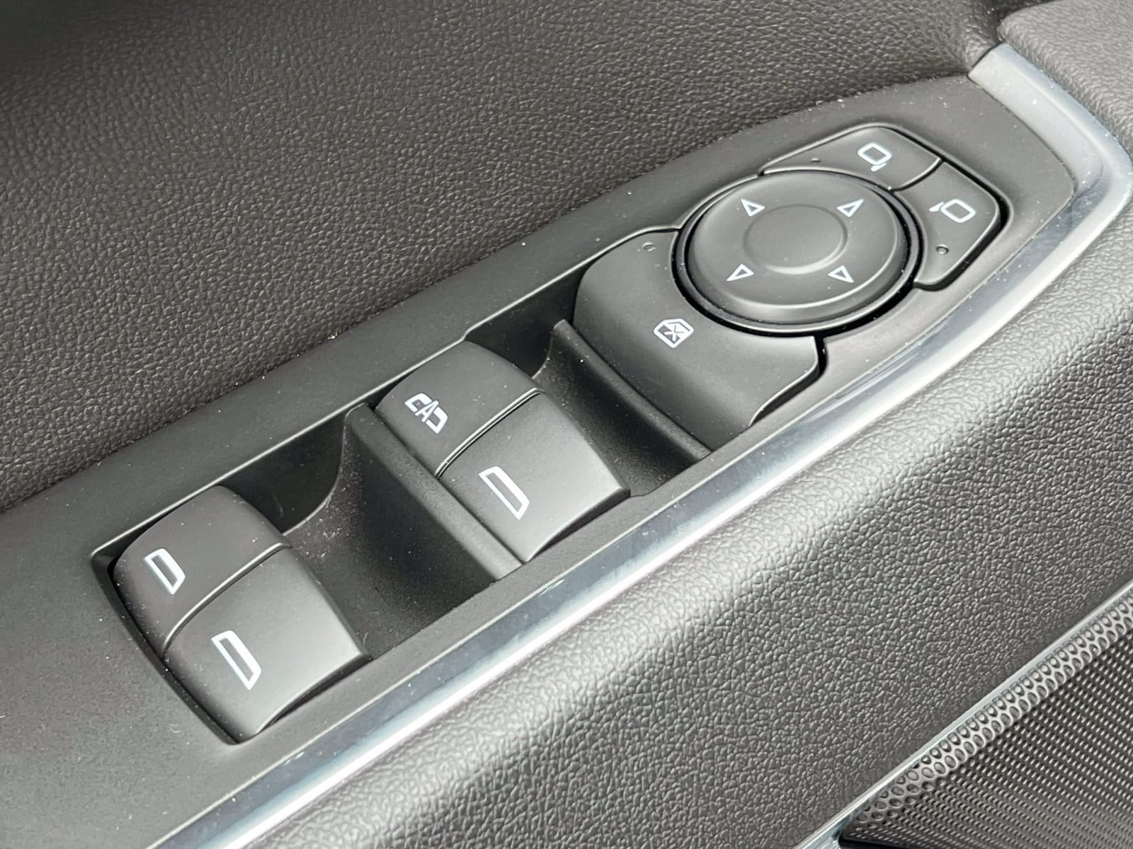 2026 GMC Sierra 1500 SLE - Photo 21