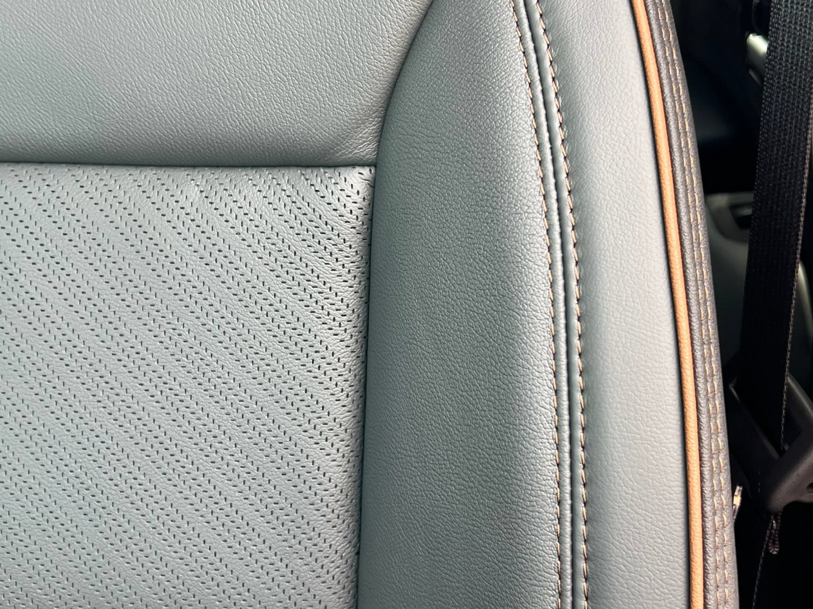 2026 GMC Yukon AT4 - Photo 15