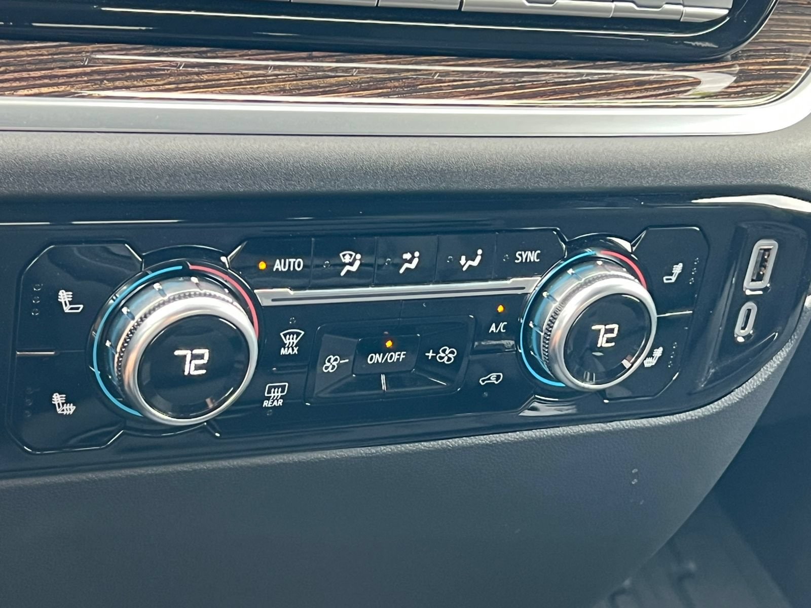 2026 GMC Sierra 1500 SLE - Photo 33