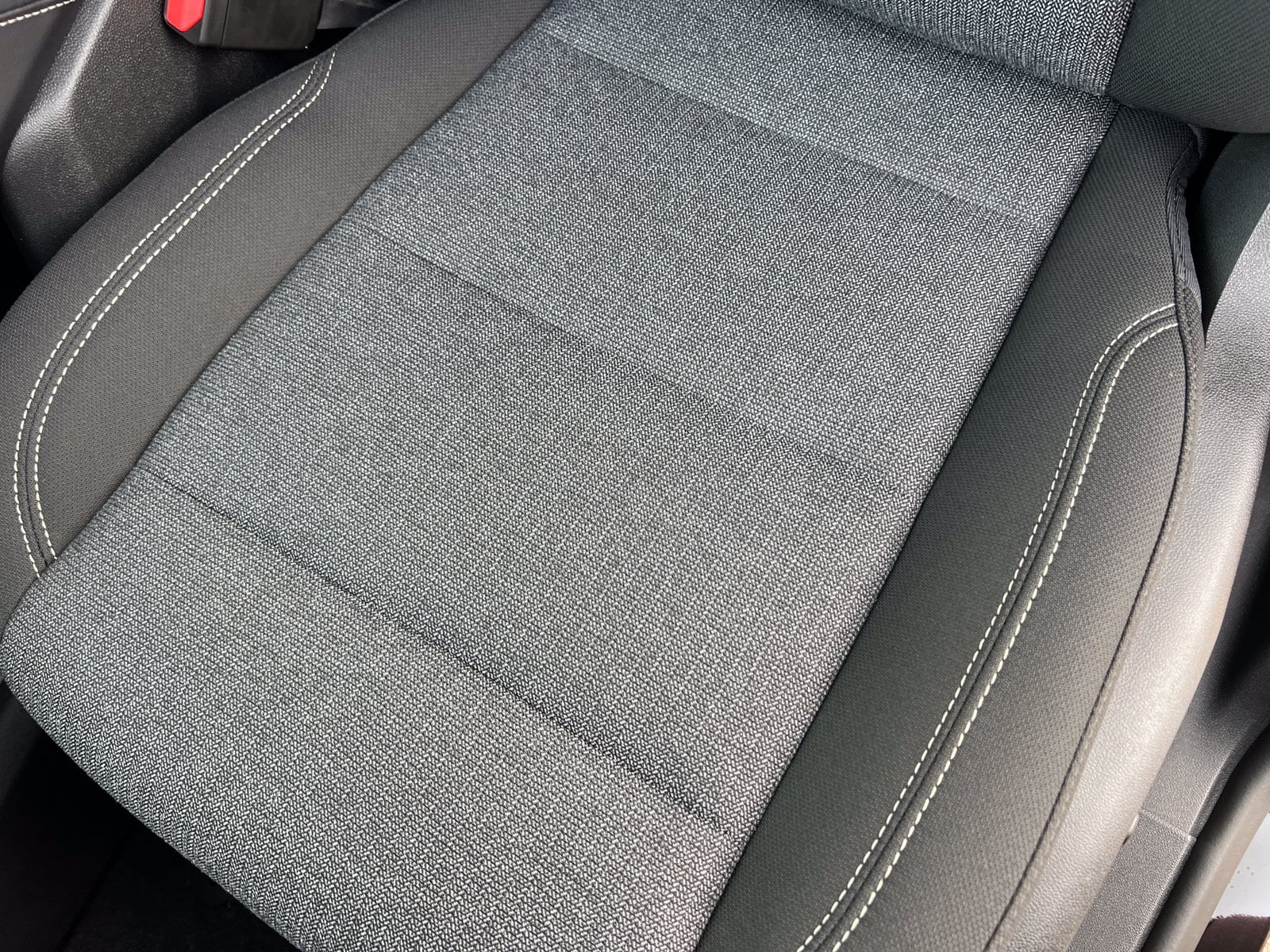 2027 GMC Acadia Elevation - Photo 11