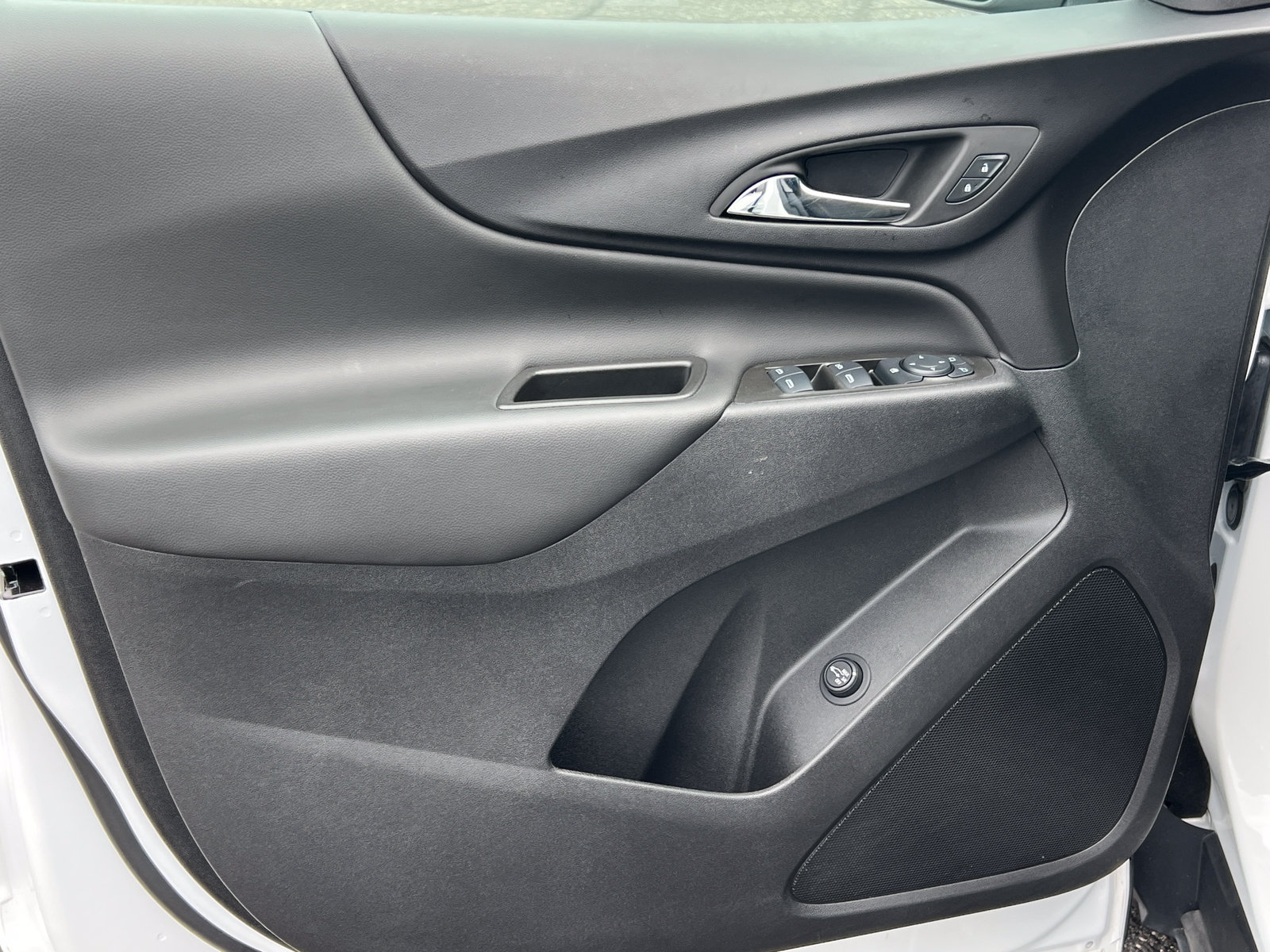 2024 Chevrolet Equinox LT - Photo 13