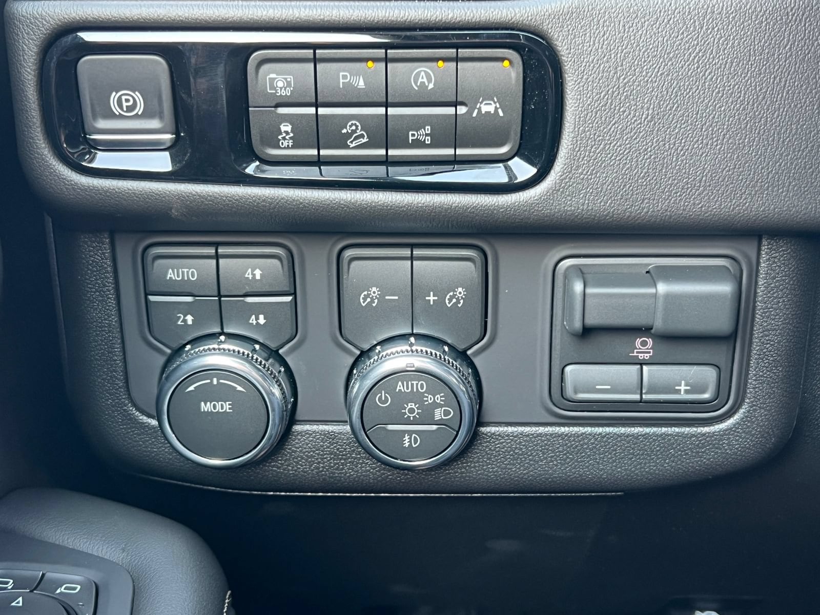 2026 GMC Yukon XL Elevation - Photo 20