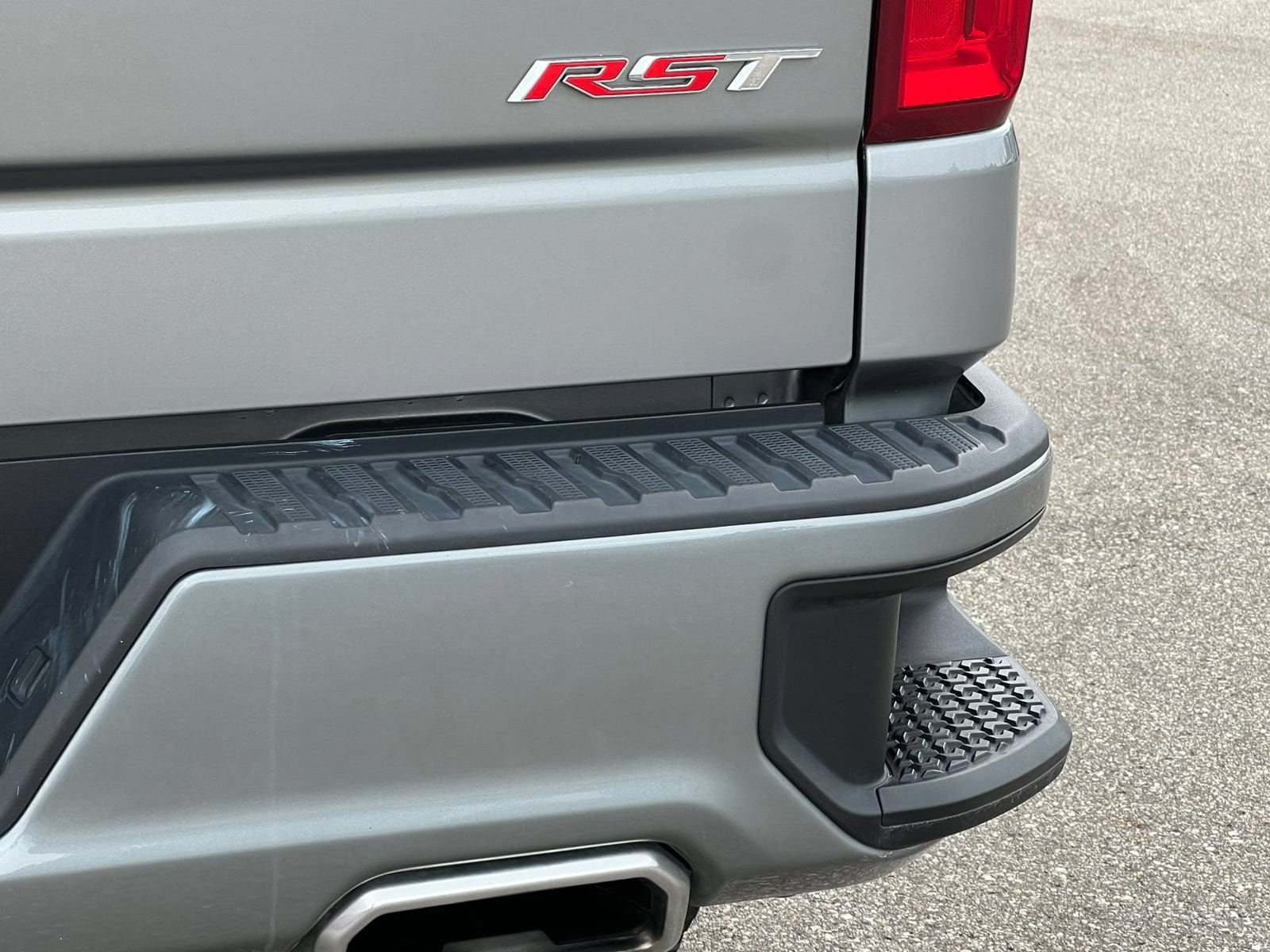2023 Chevrolet Silverado 1500 RST - Photo 15