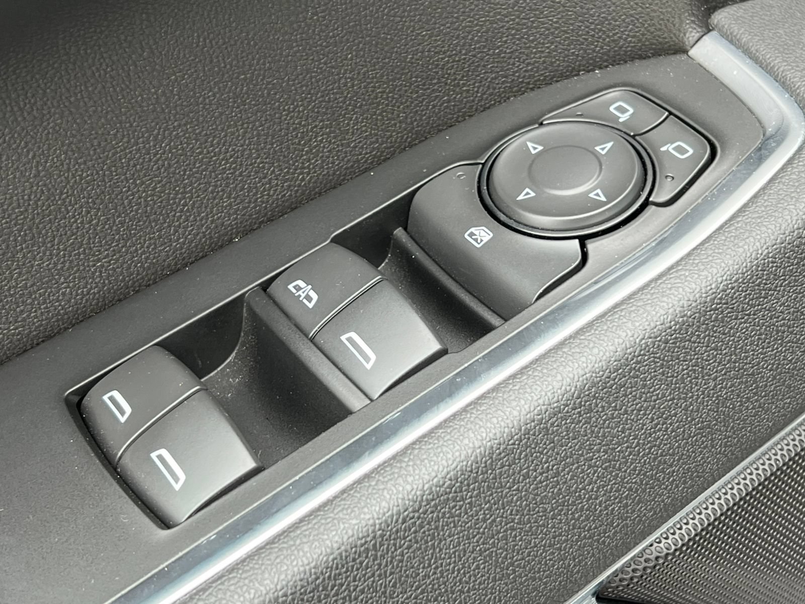 2026 GMC Sierra 1500 SLE - Photo 21
